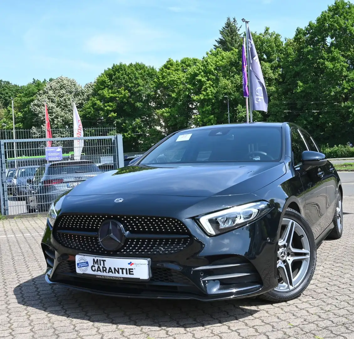Mercedes-Benz A 250 AMG Line Navi Leder LED PDC Klappenauspuff Noir - 1