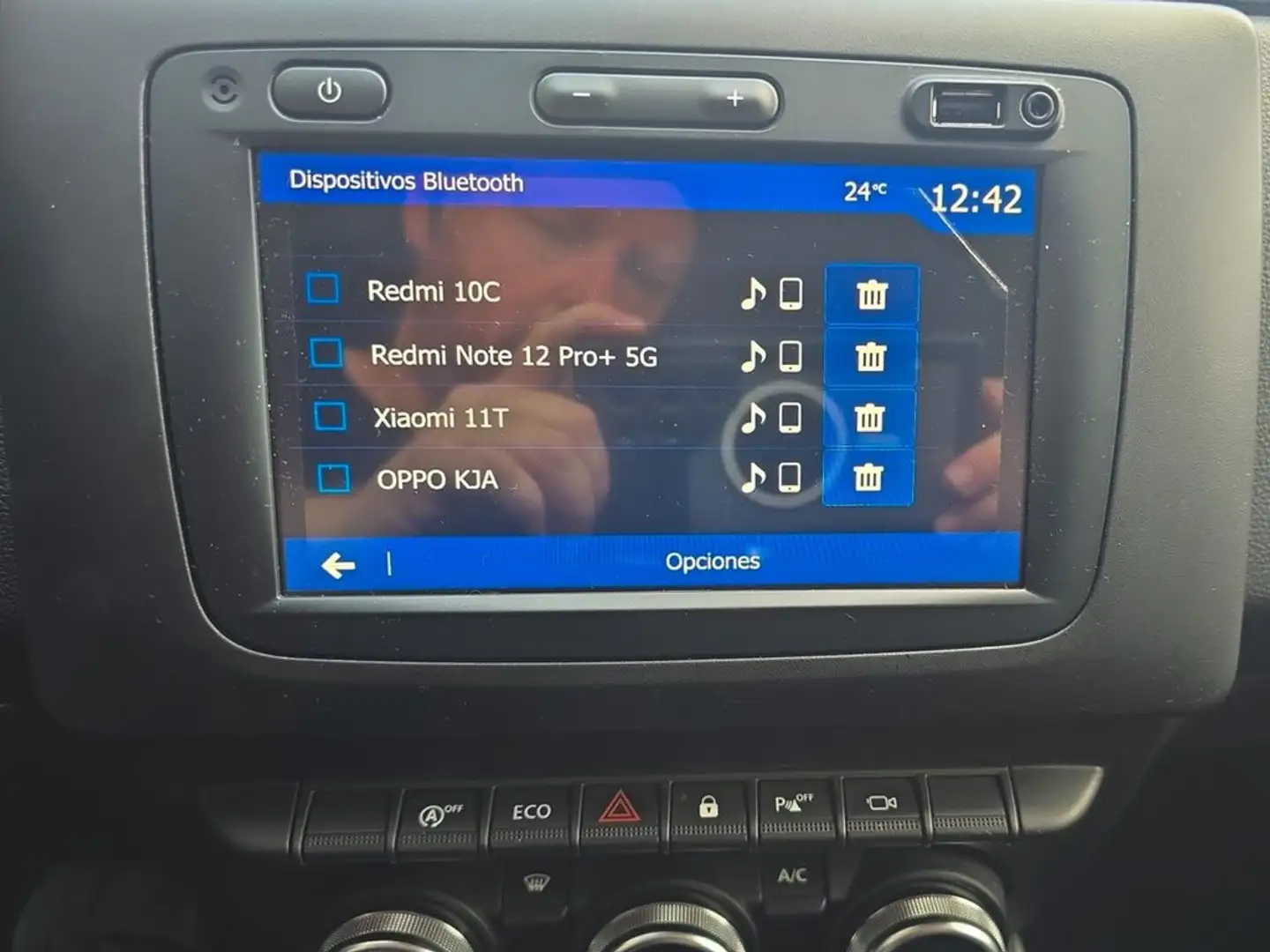 Dacia Duster Essential Mauve - 2