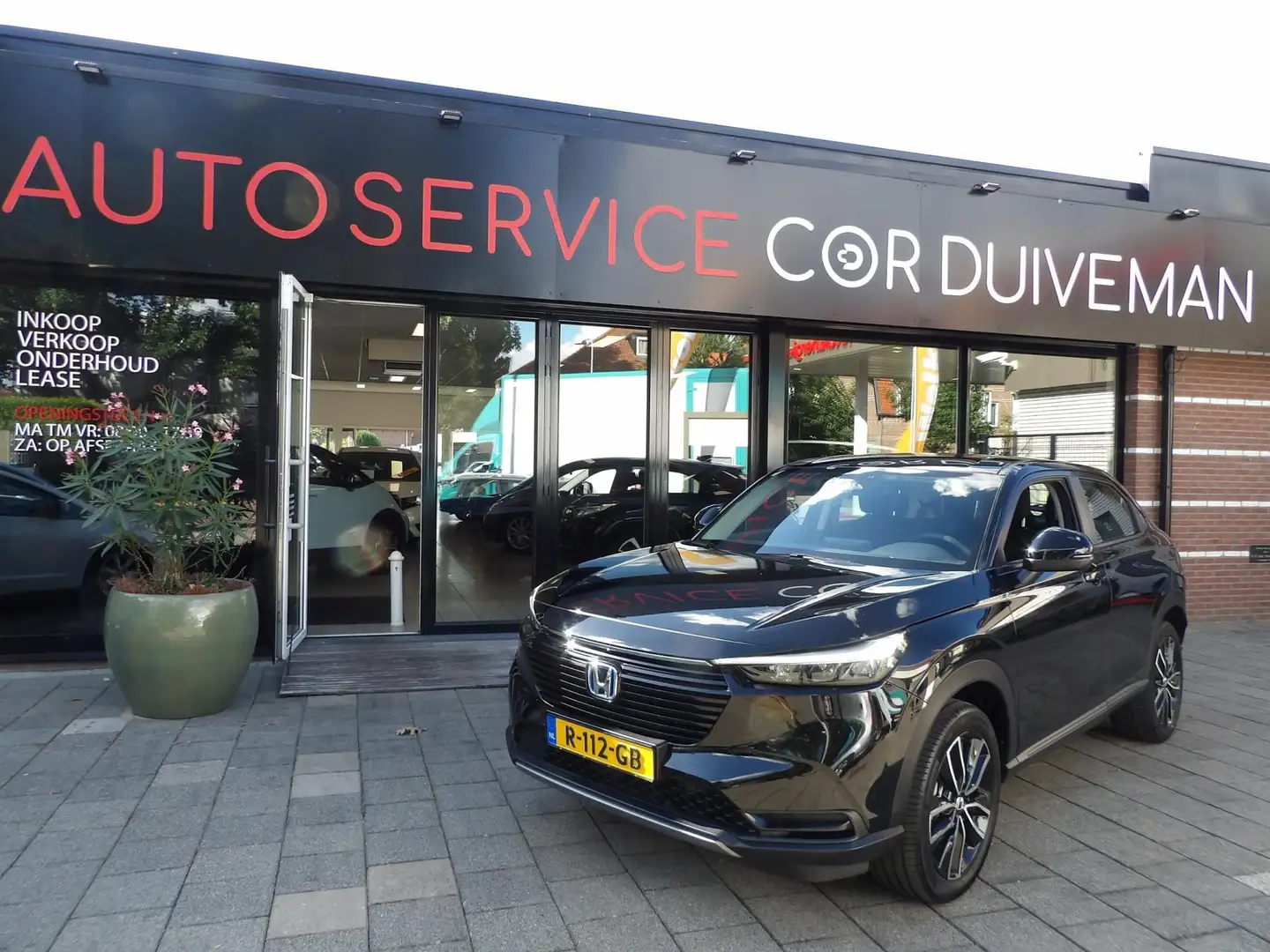 Honda HR-V ELEGANCE 1.5 e:HEV NL AUTO/ TREKHAAK//volledig ond Zwart - 2