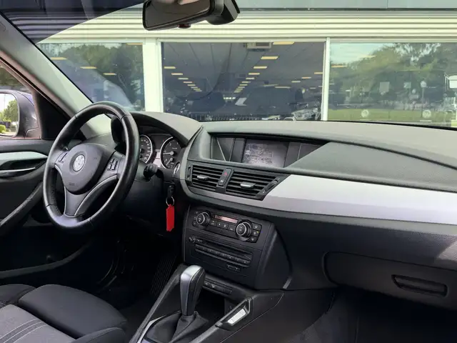 BMW X1 view 10