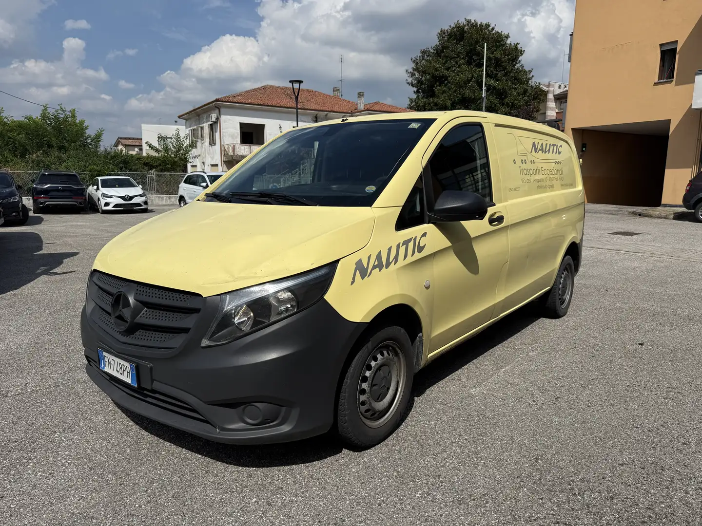 Mercedes-Benz Vito 109 cdi compact Желтый - 1