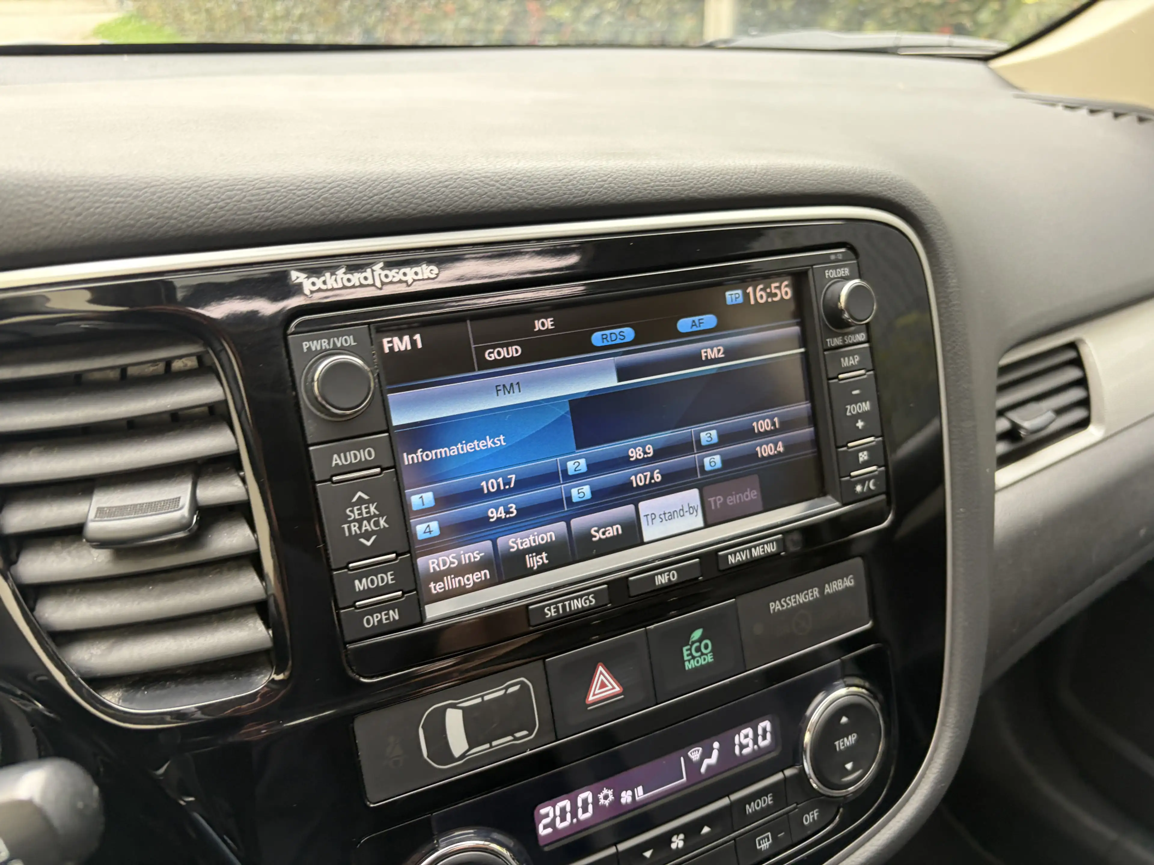 Mitsubishi Outlander 2.0 PHEV instyle / AUTOMAAT / LEER / NAVI / SCHUIF — photo 9