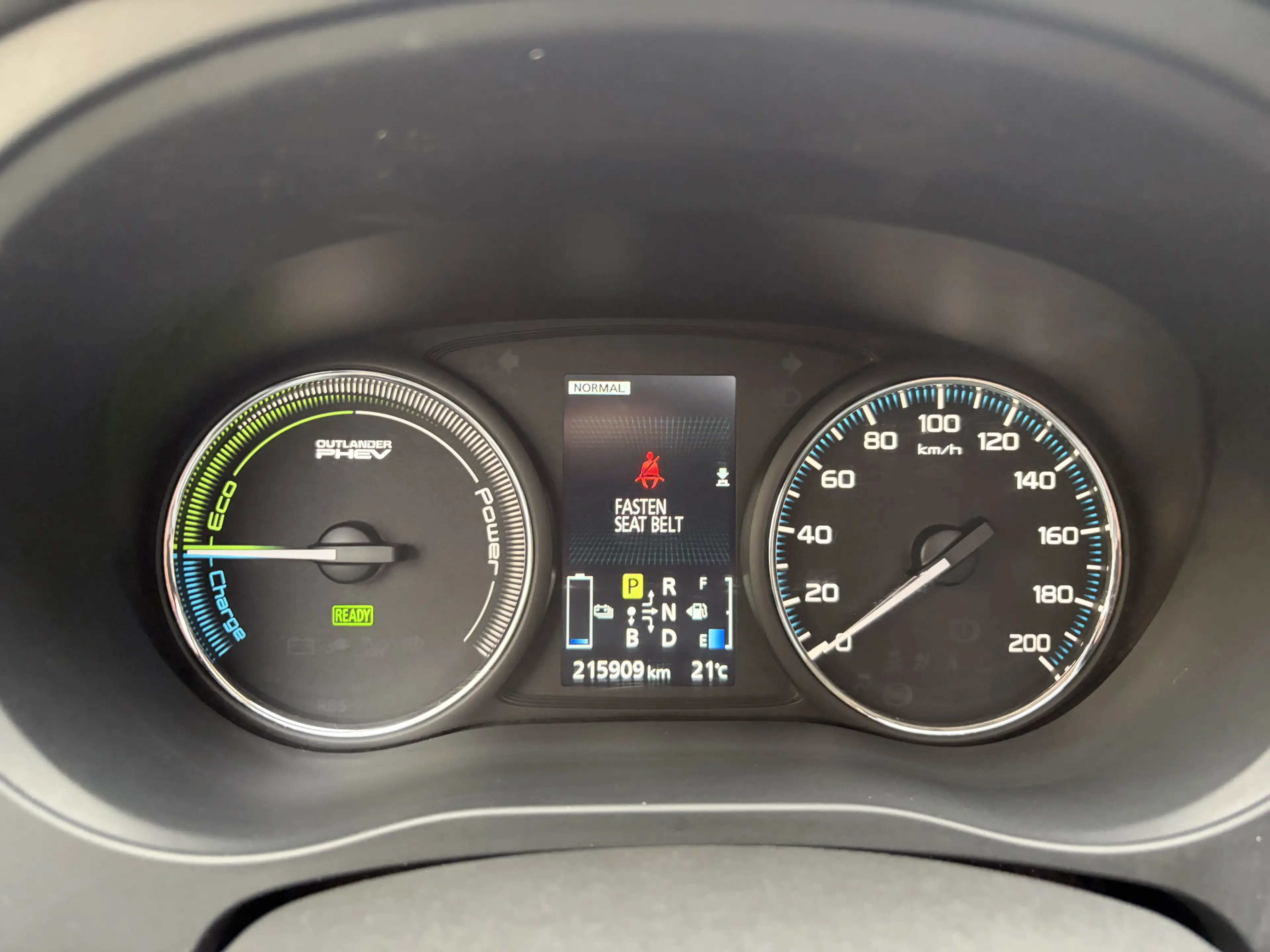 Mitsubishi Outlander 2.0 PHEV instyle / AUTOMAAT / LEER / NAVI / SCHUIF — photo 8