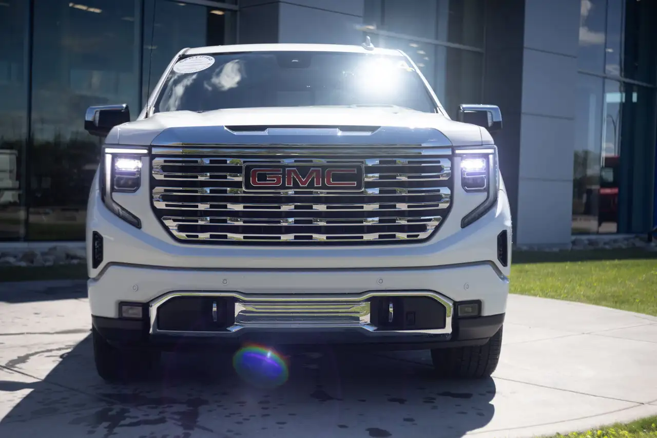 GMC Sierra 1500 снимка GMC Sierra 1500