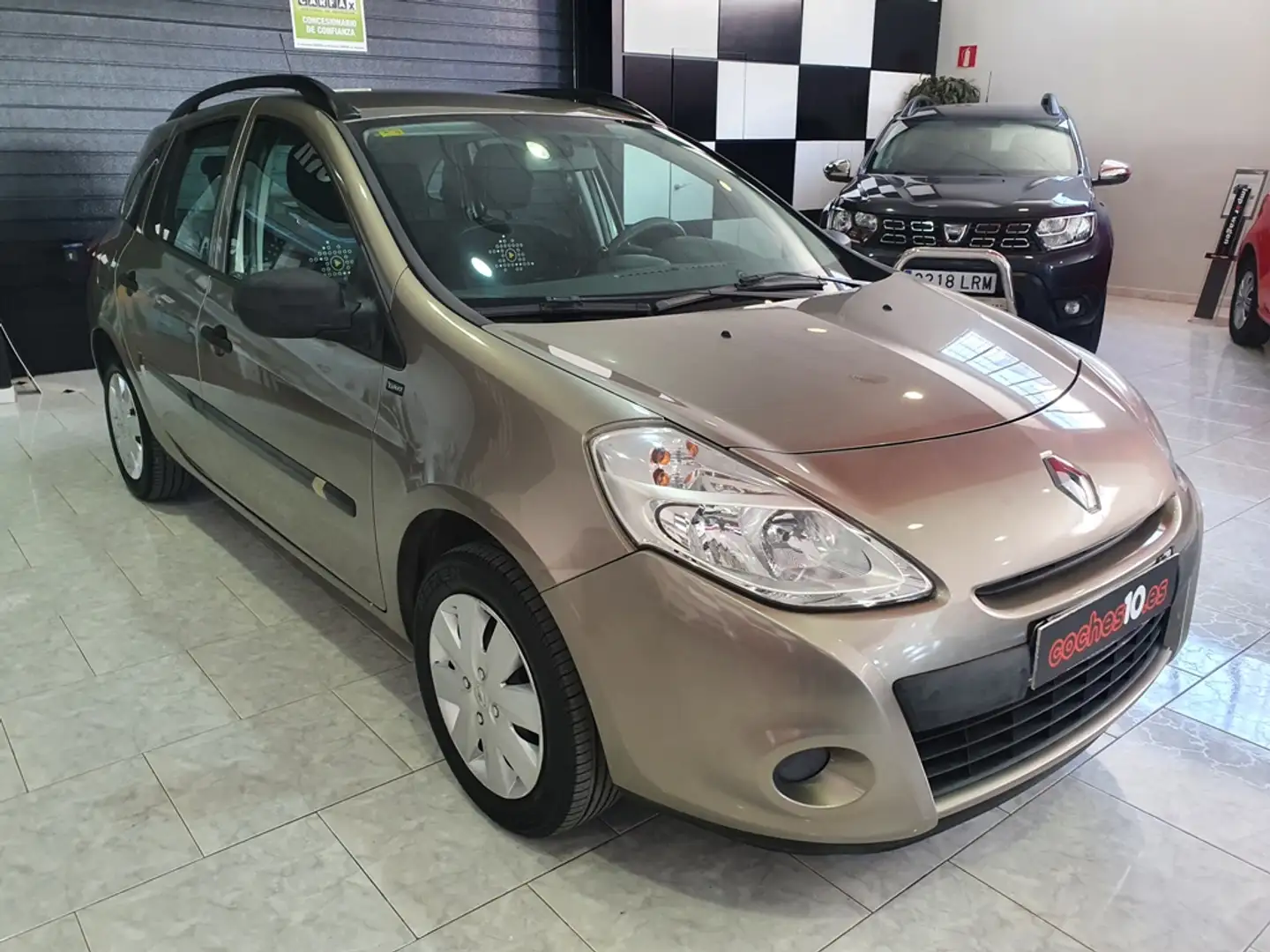 Renault Clio Grand Tour 1.2 Yahoo Gris - 1