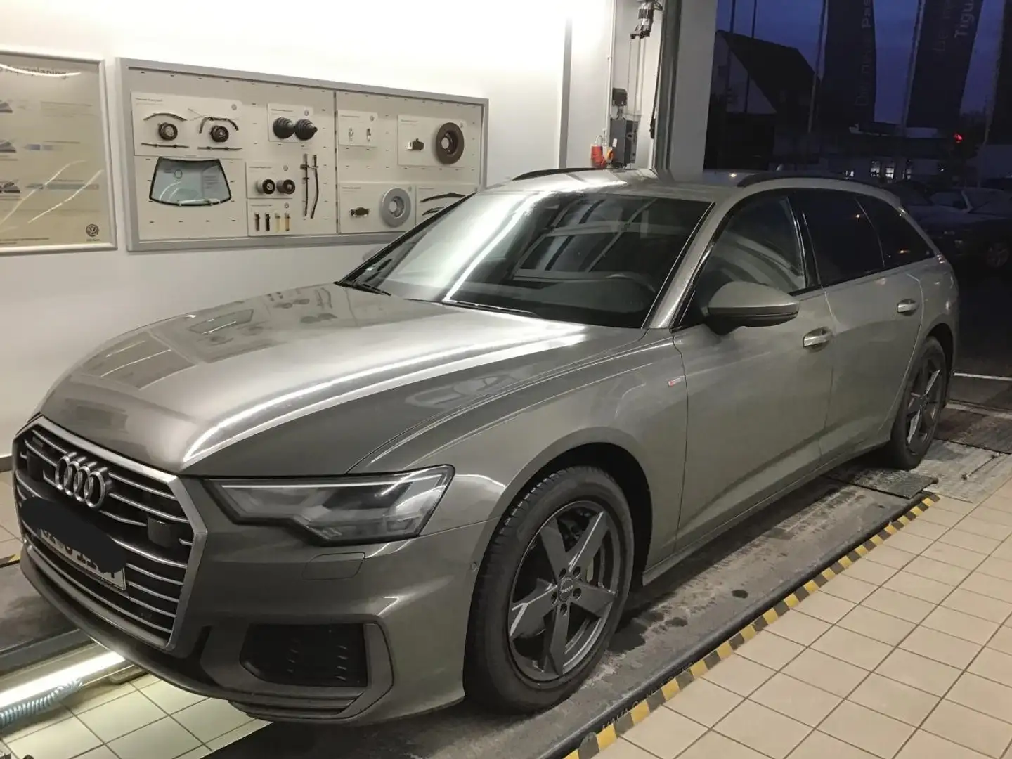 Audi A6 Avant 45 TDI quattro S tronic |FLA|ACC|Navi Šedá - 2