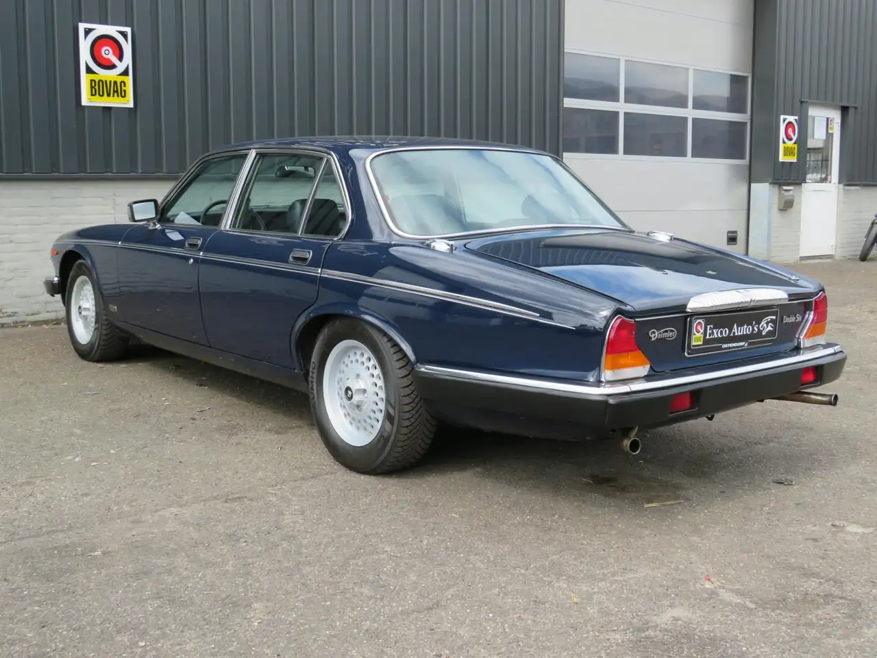 Daimler Double Six 5.3 V12, foto 5