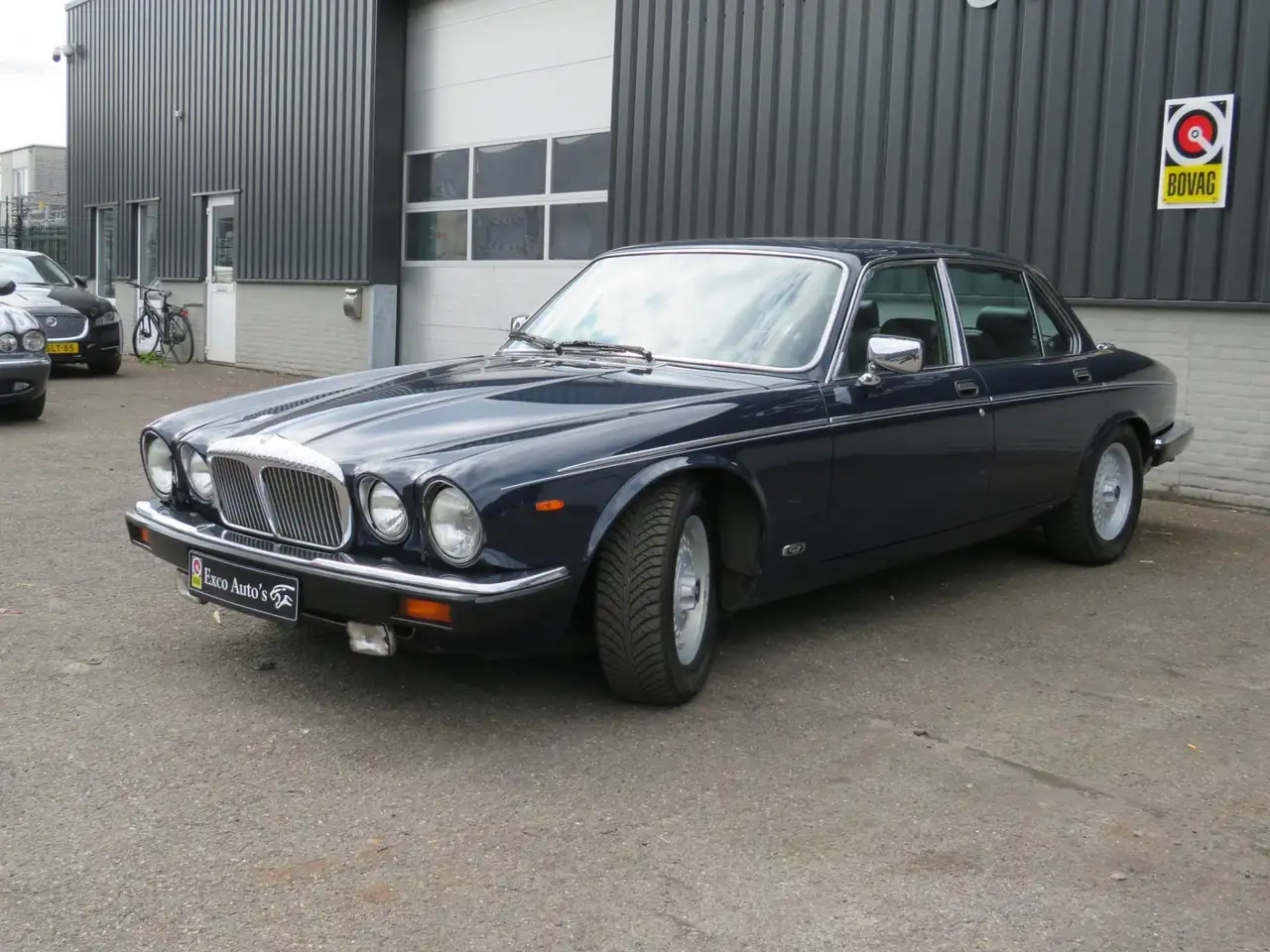 Daimler Double Six 5.3 V12, foto 2