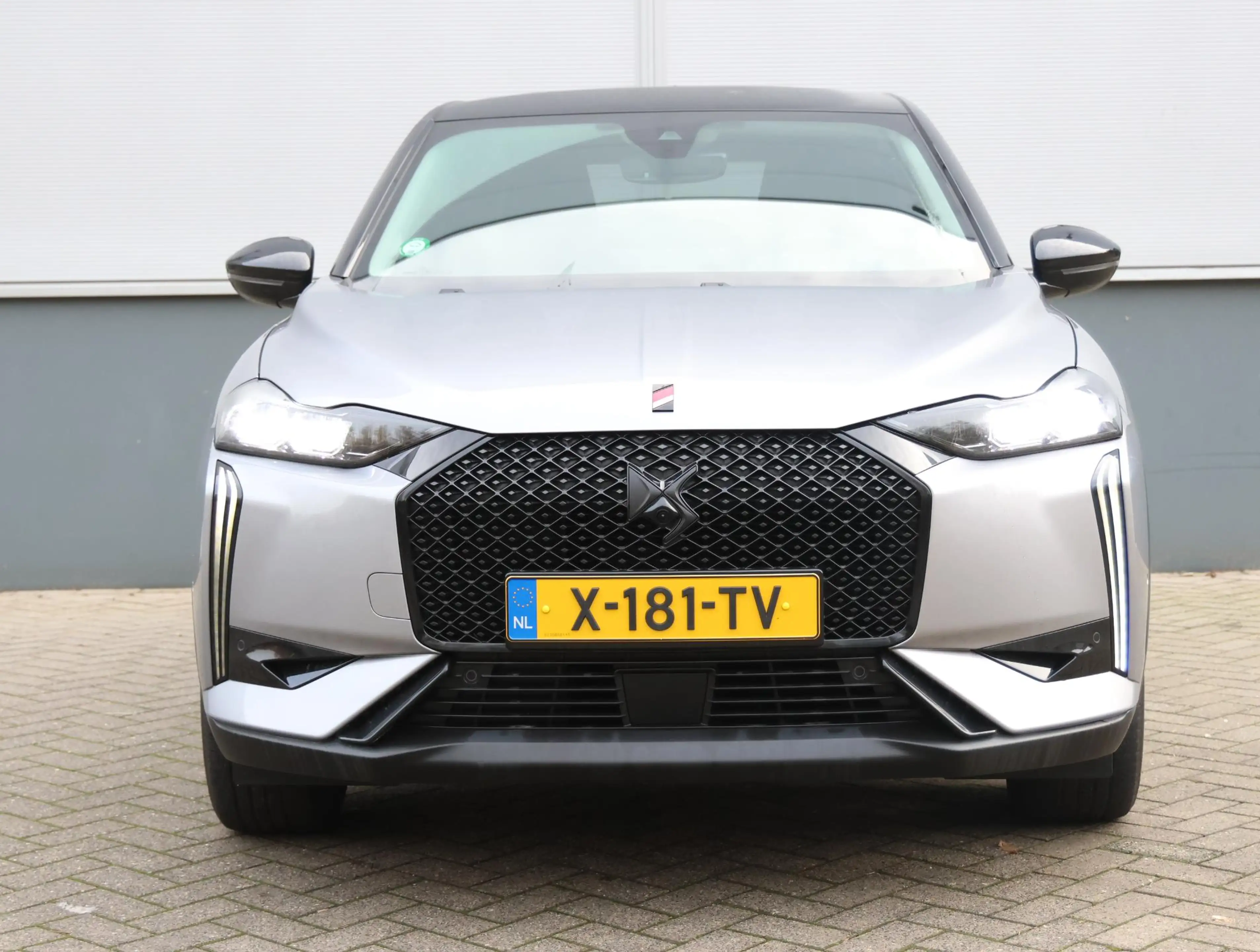 DS Automobiles DS 3 E-Tense Performance Line 54 kWh 156pk | Camera voo — photo 5