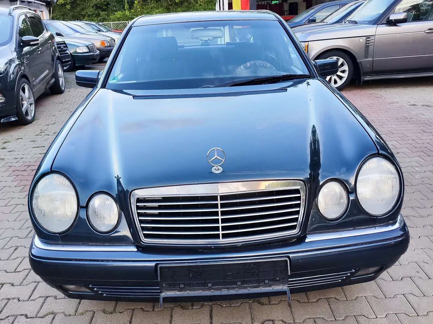 Mercedes-Benz E 200 Elegance Bleu - 1