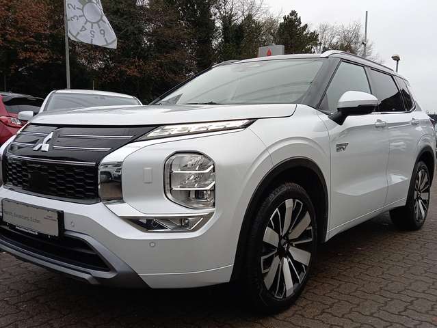 Imagine Mitsubishi Outlander 2.4 PHEV 100kW S-AWC Top