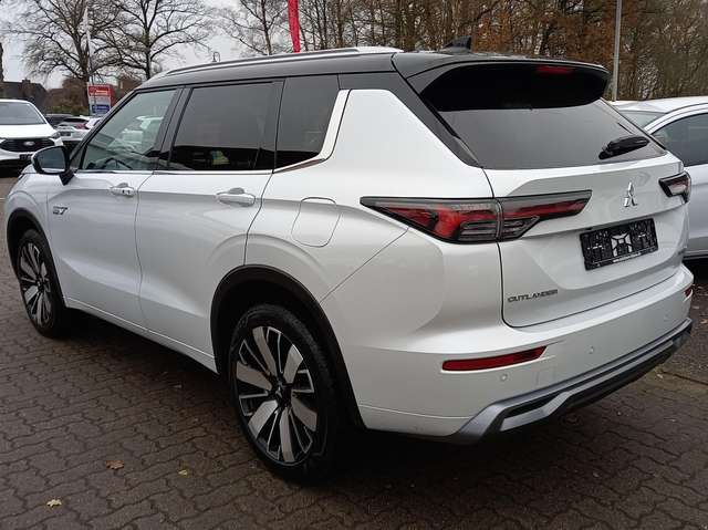 Mitsubishi Outlander 2.4 PHEV 100kW S-AWC Top