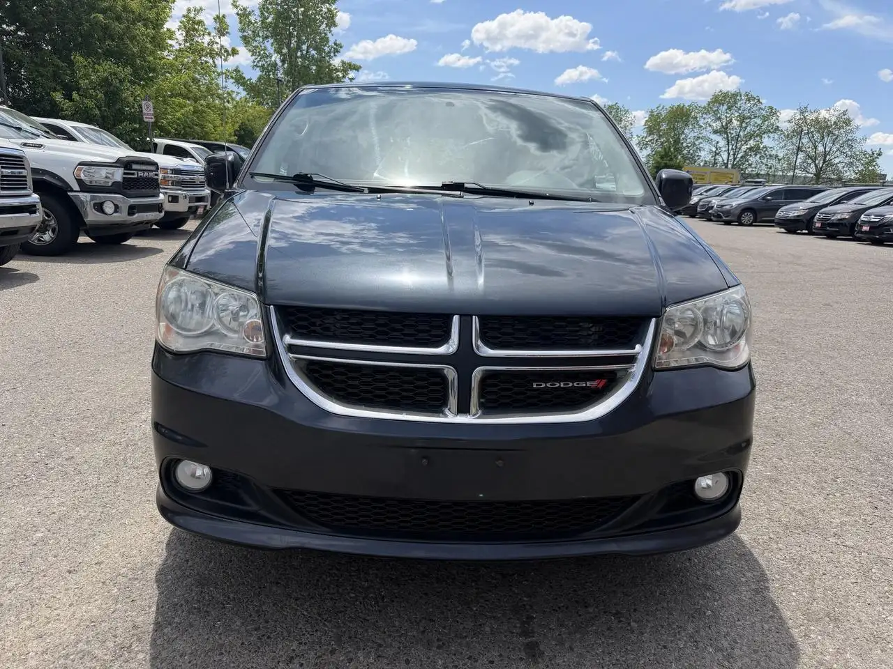 Dodge Grand Caravan снимка Dodge Grand Caravan