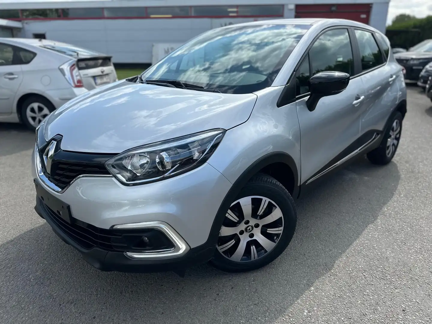Renault Captur 0.9 TCe Intens - 15.407 Km Gris - 1