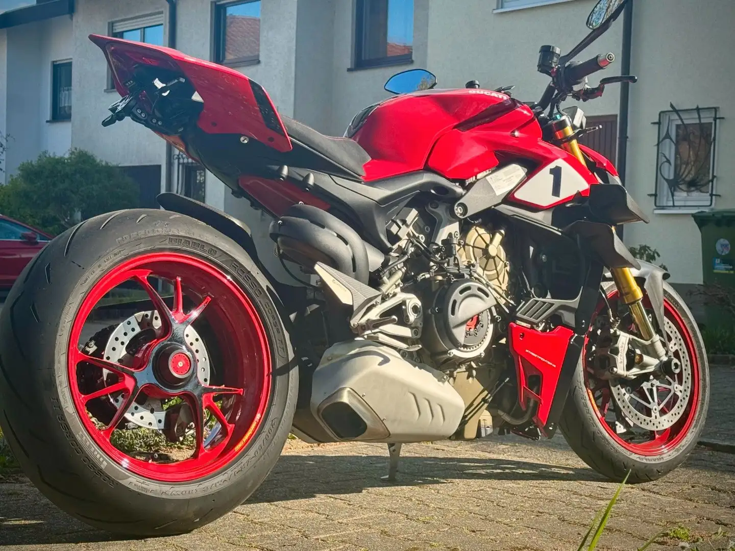 Ducati Streetfighter V4 *  m.Extras vom R Modell* Rojo - 2