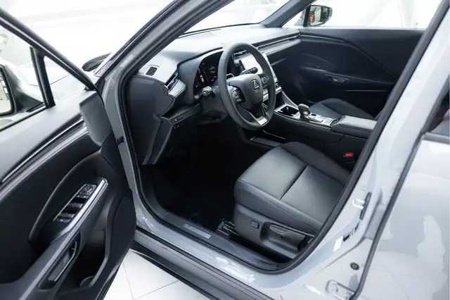 Lexus LBX view 10
