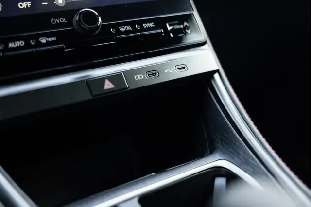 Lexus LBX view 14