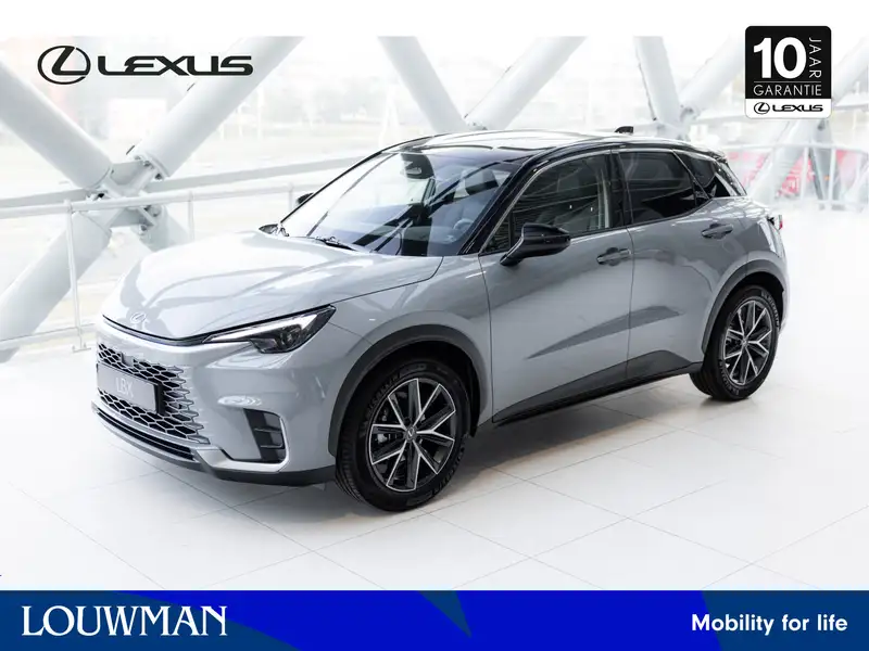 LEXUS Lbx