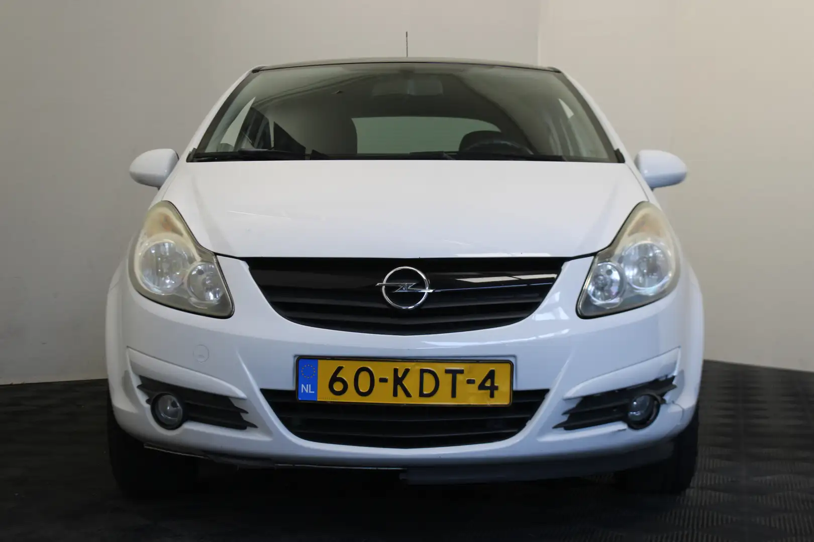 Opel Corsa 1.4-16V Business Wit - 2