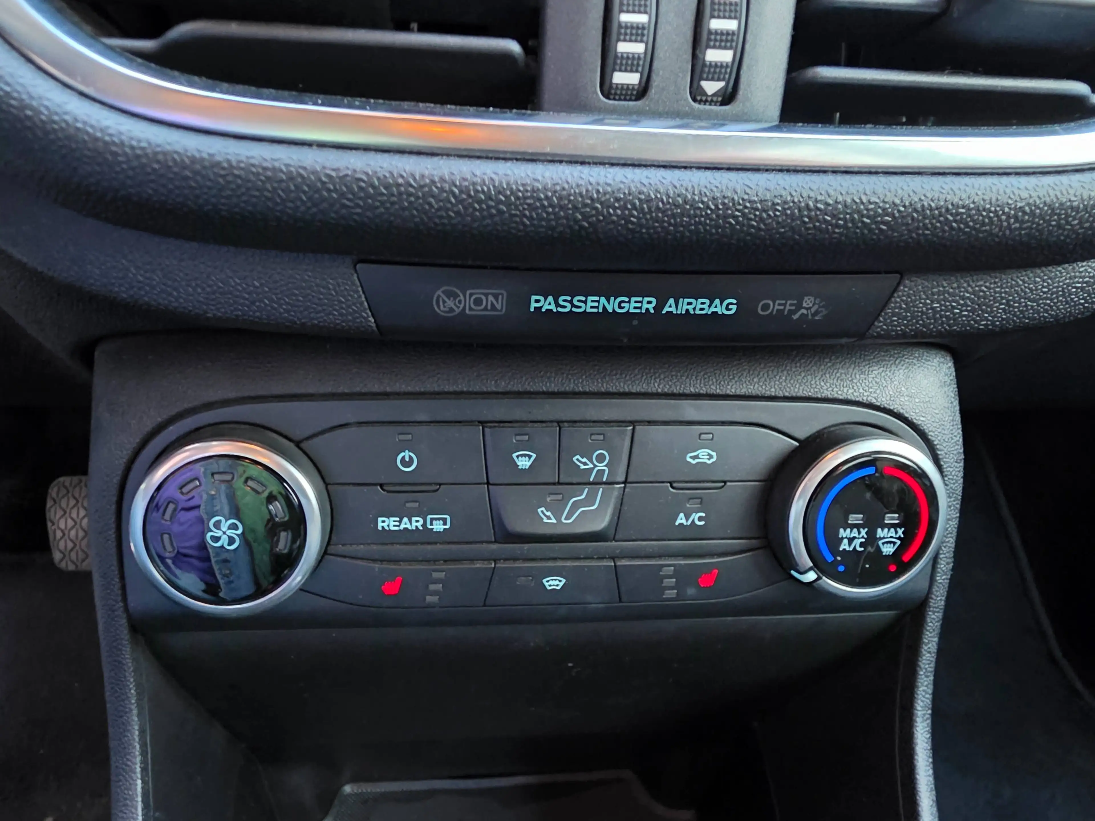 Ford Fiesta Cool — photo 14