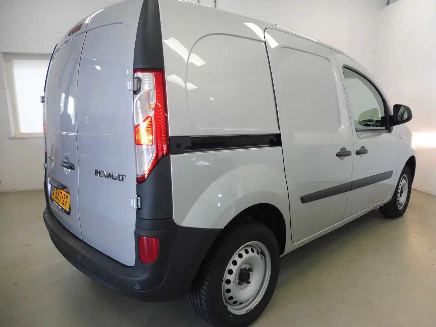 Renault Kangoo 1.5 dCi 75 Energy Comfort Navi | Cruise | PDC | NL Grijs - 2