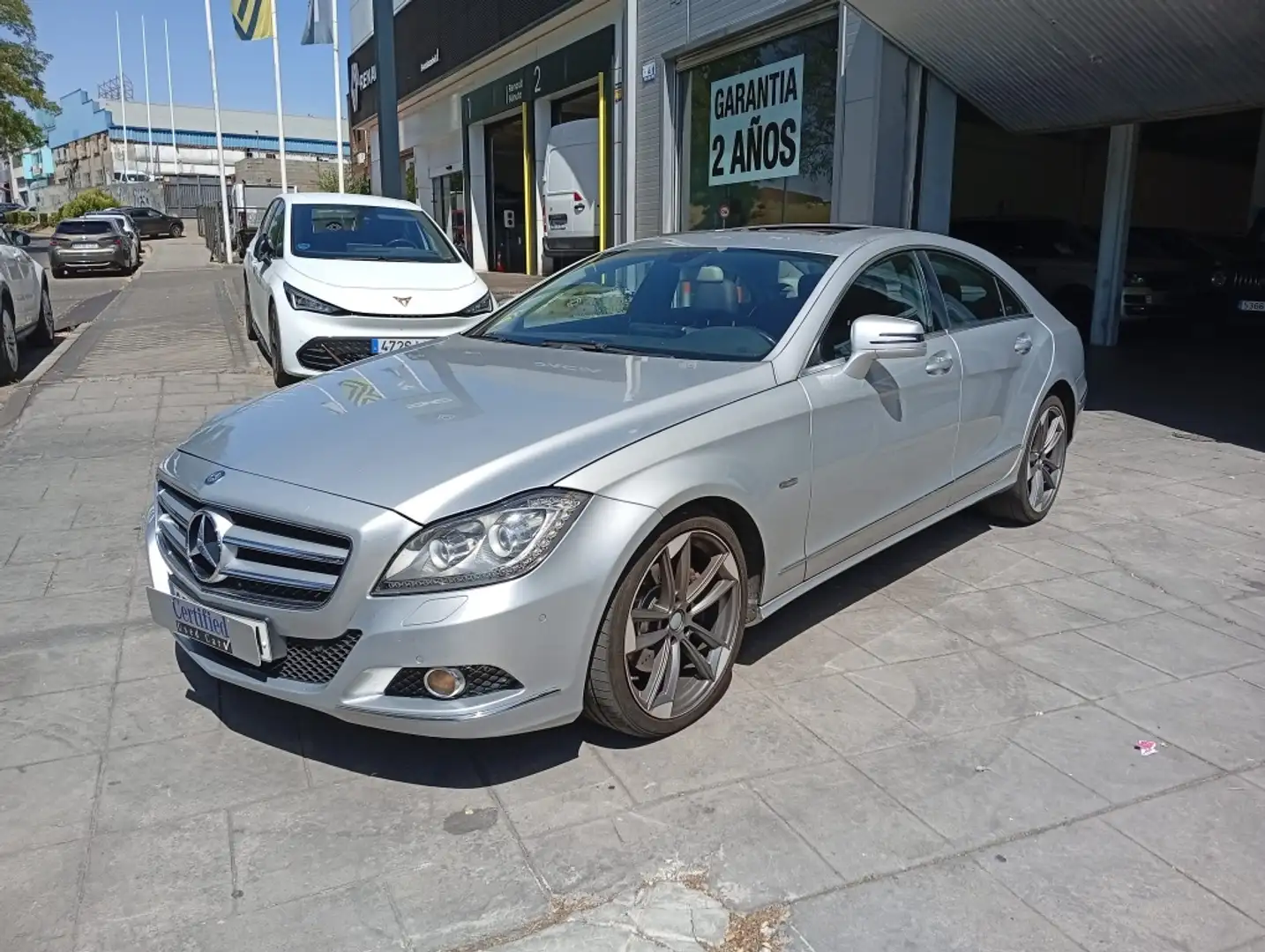 Mercedes-Benz CLS 350 350CDI BE (4.75) Aut. Plateado - 2
