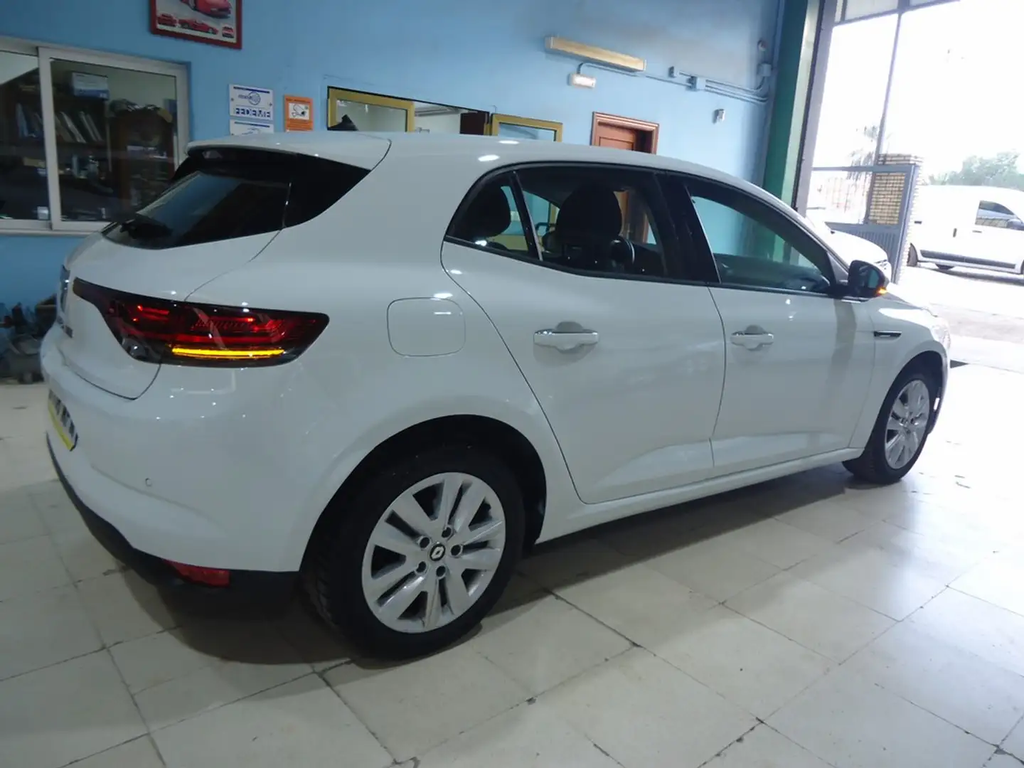 Renault Megane 1.5dCi Blue Equilibre 85kW Blanco - 2