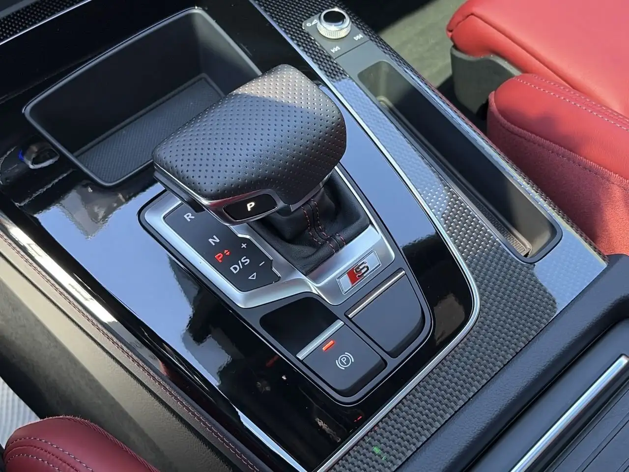 Audi SQ5 снимка Audi SQ5
