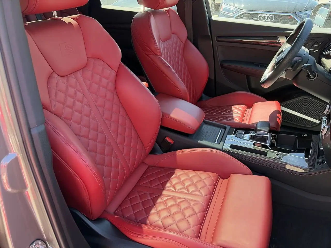 Audi SQ5 снимка Audi SQ5