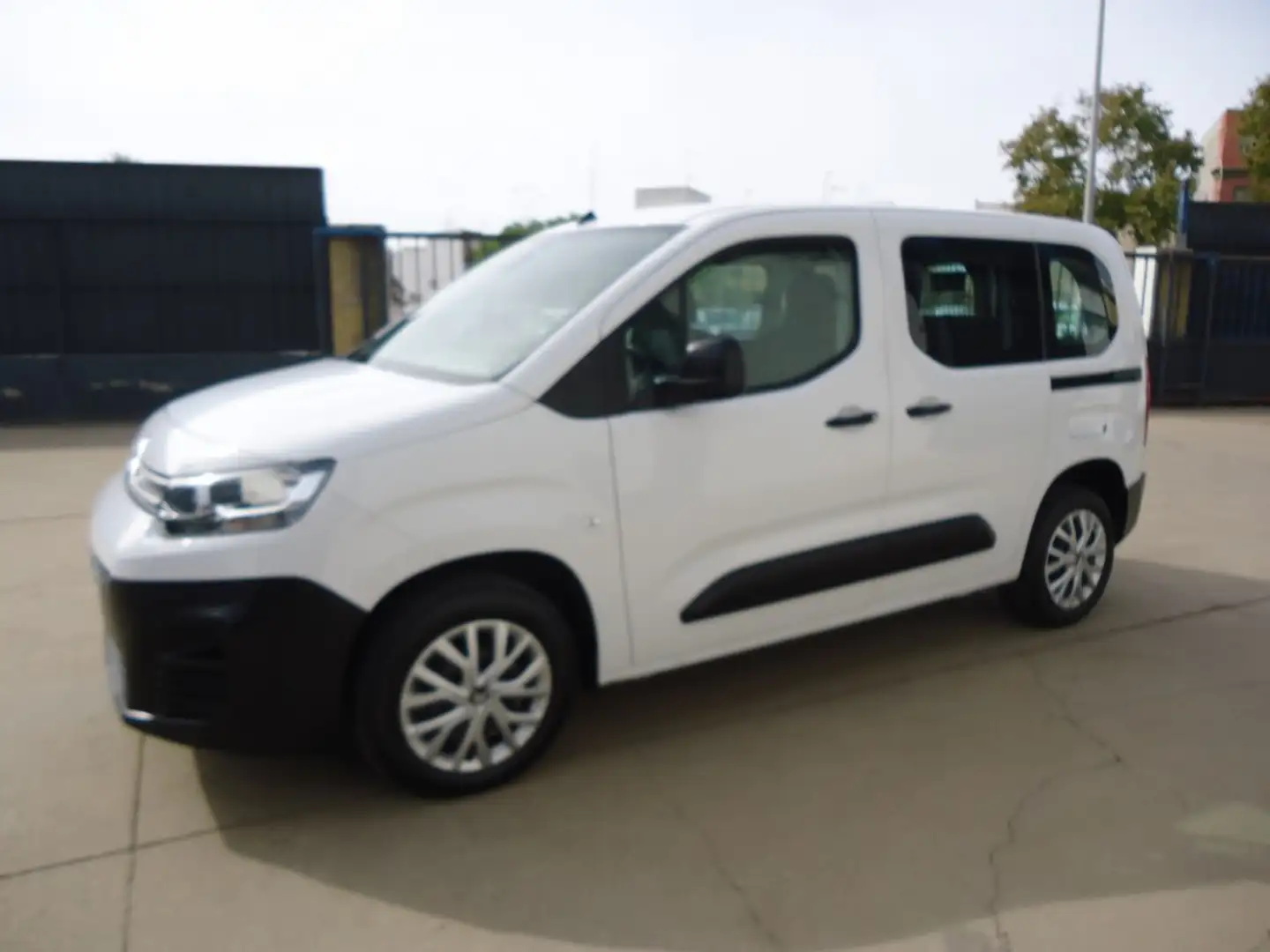 Citroen Berlingo Combi BlueHDi S&S Talla M Live Pack Busin Blanco - 1