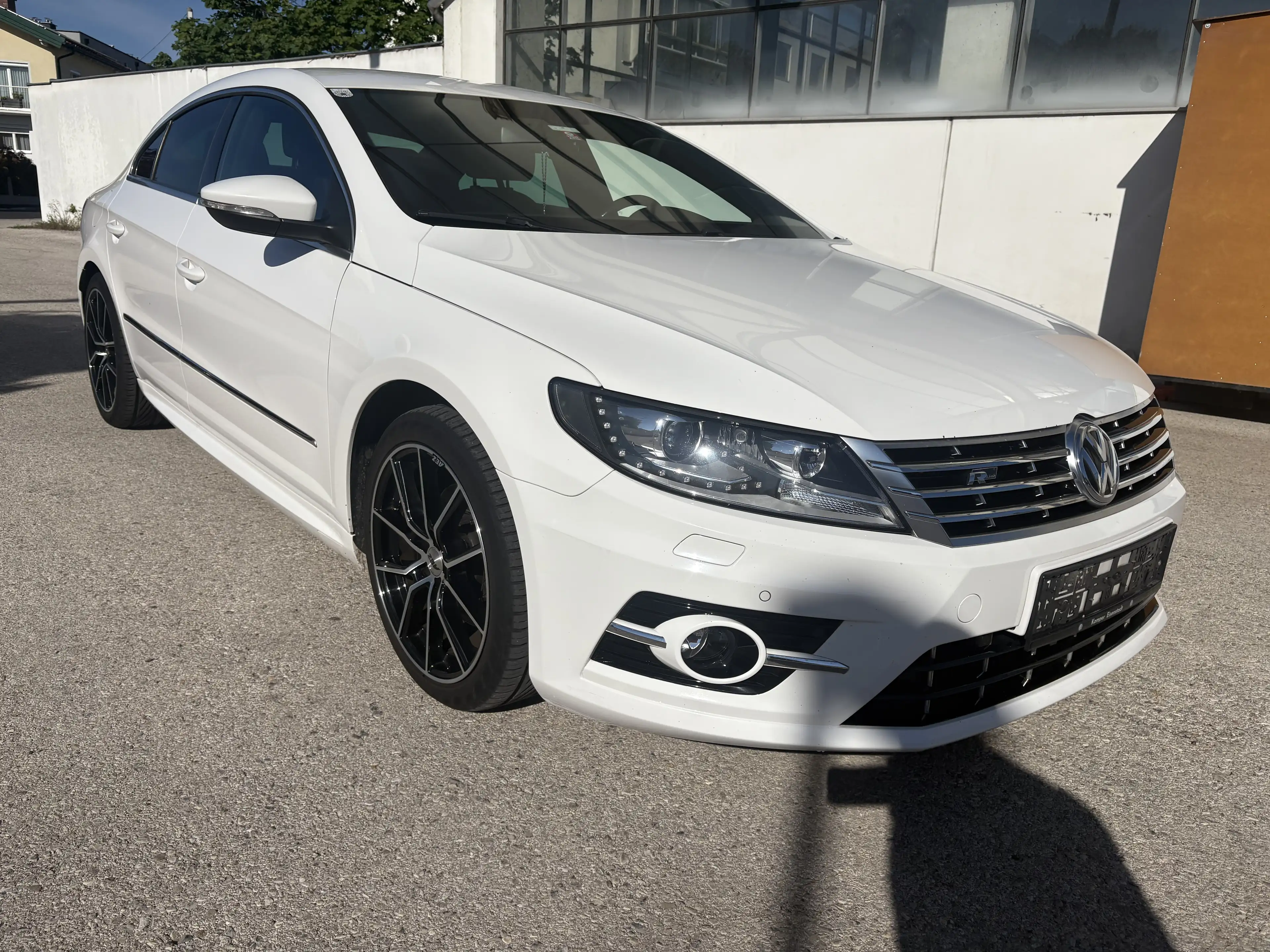 Volkswagen CC Sky BMT 2,0 TDI DPF DSG R-line — photo 3