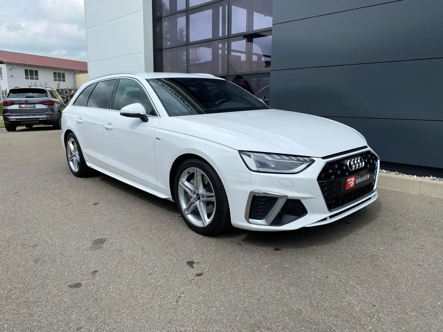 Audi A4 Avant 40 TDI quattro S line NAVI AHK MATRIX ACC Weiß - 2