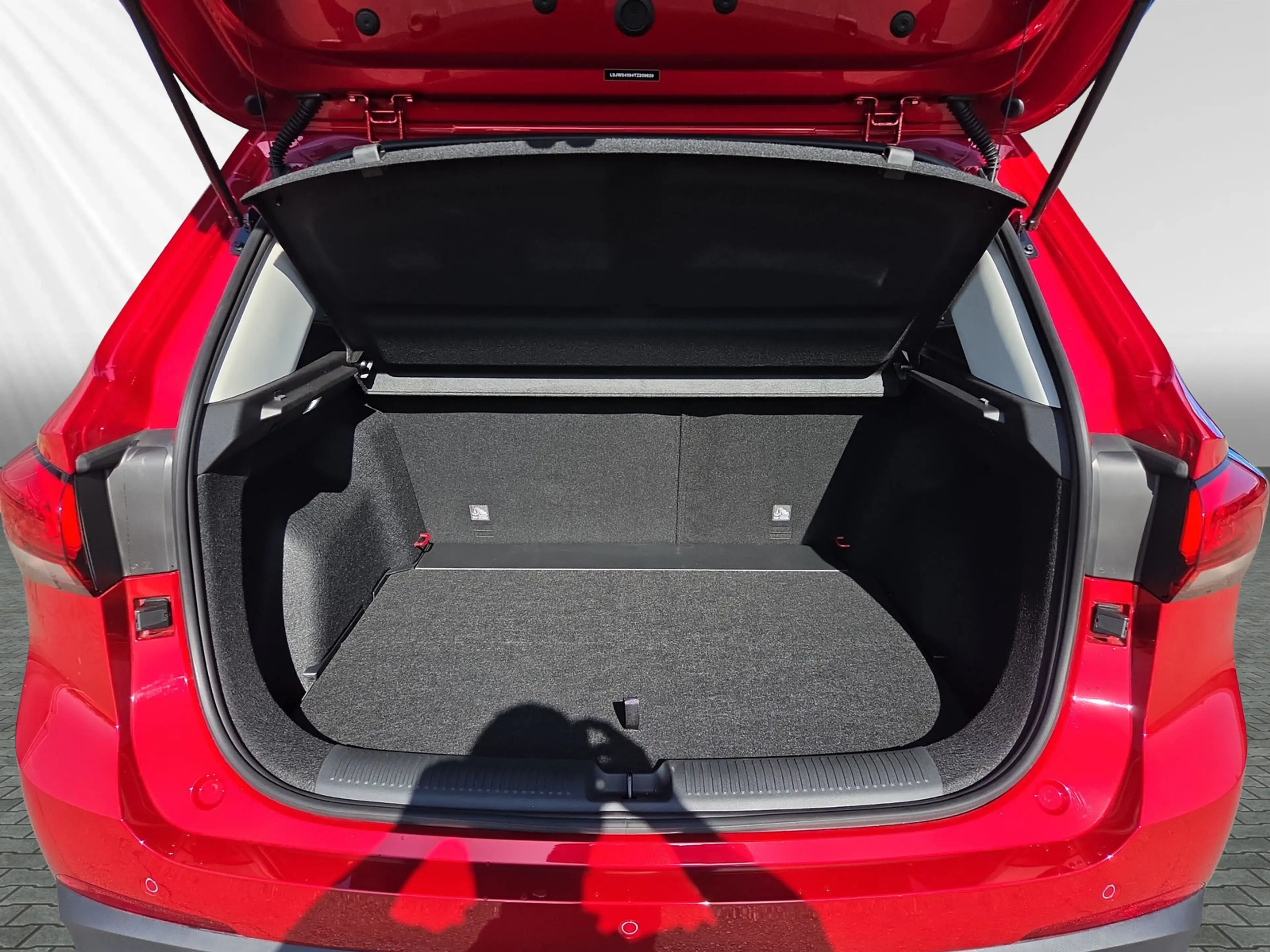 MG ZS HEV Luxury — photo 6