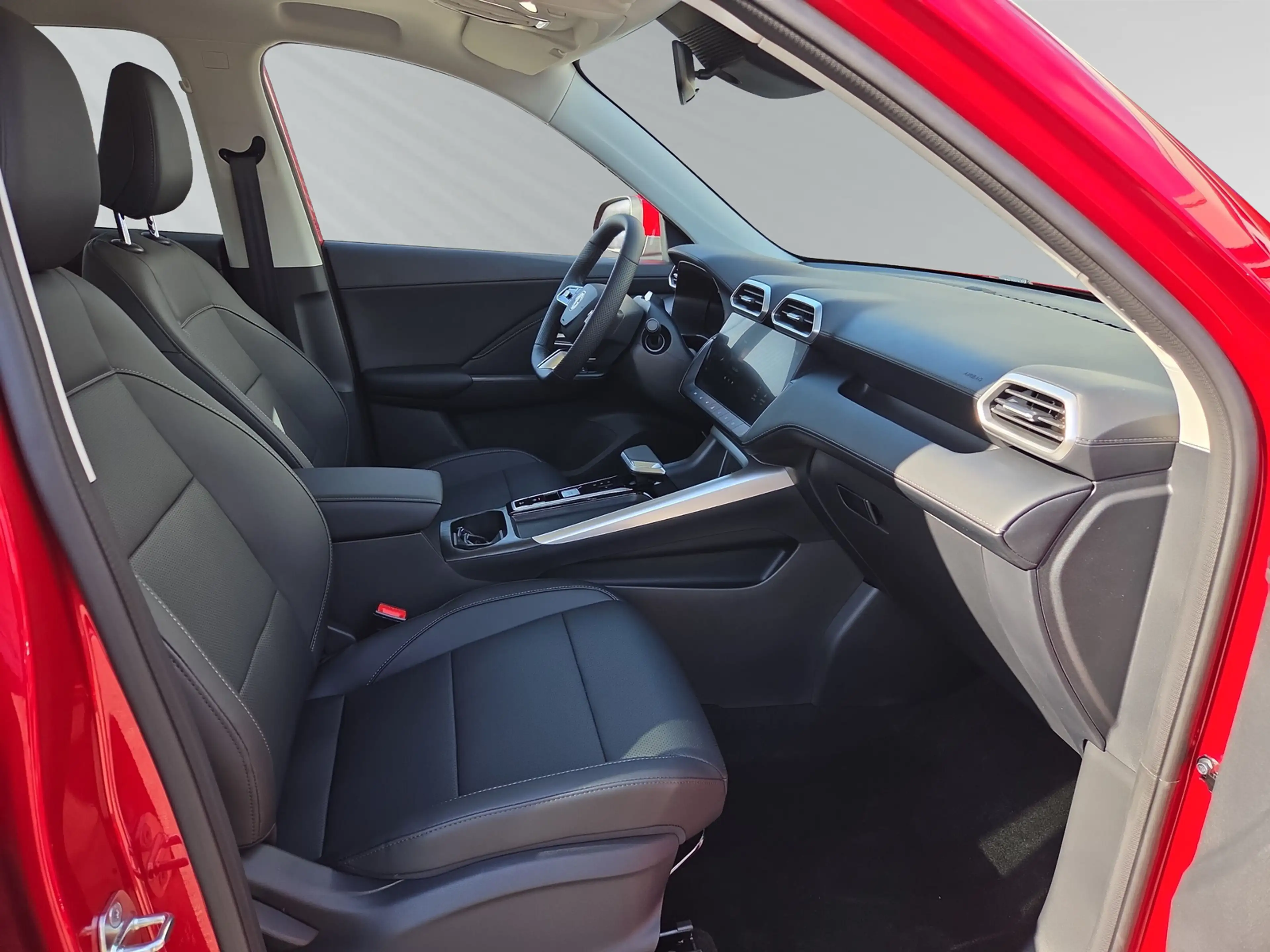 MG ZS HEV Luxury — photo 10