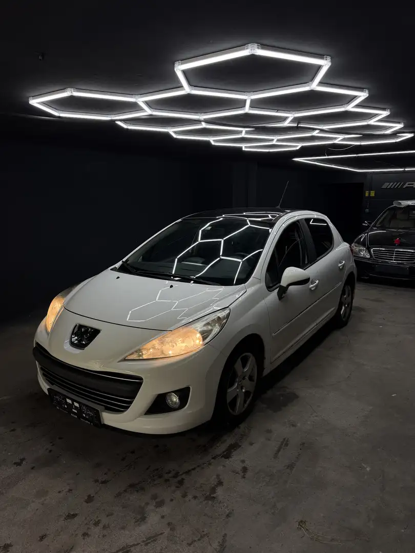 Peugeot 207 Active 1,6 16V Tiptronic - 2