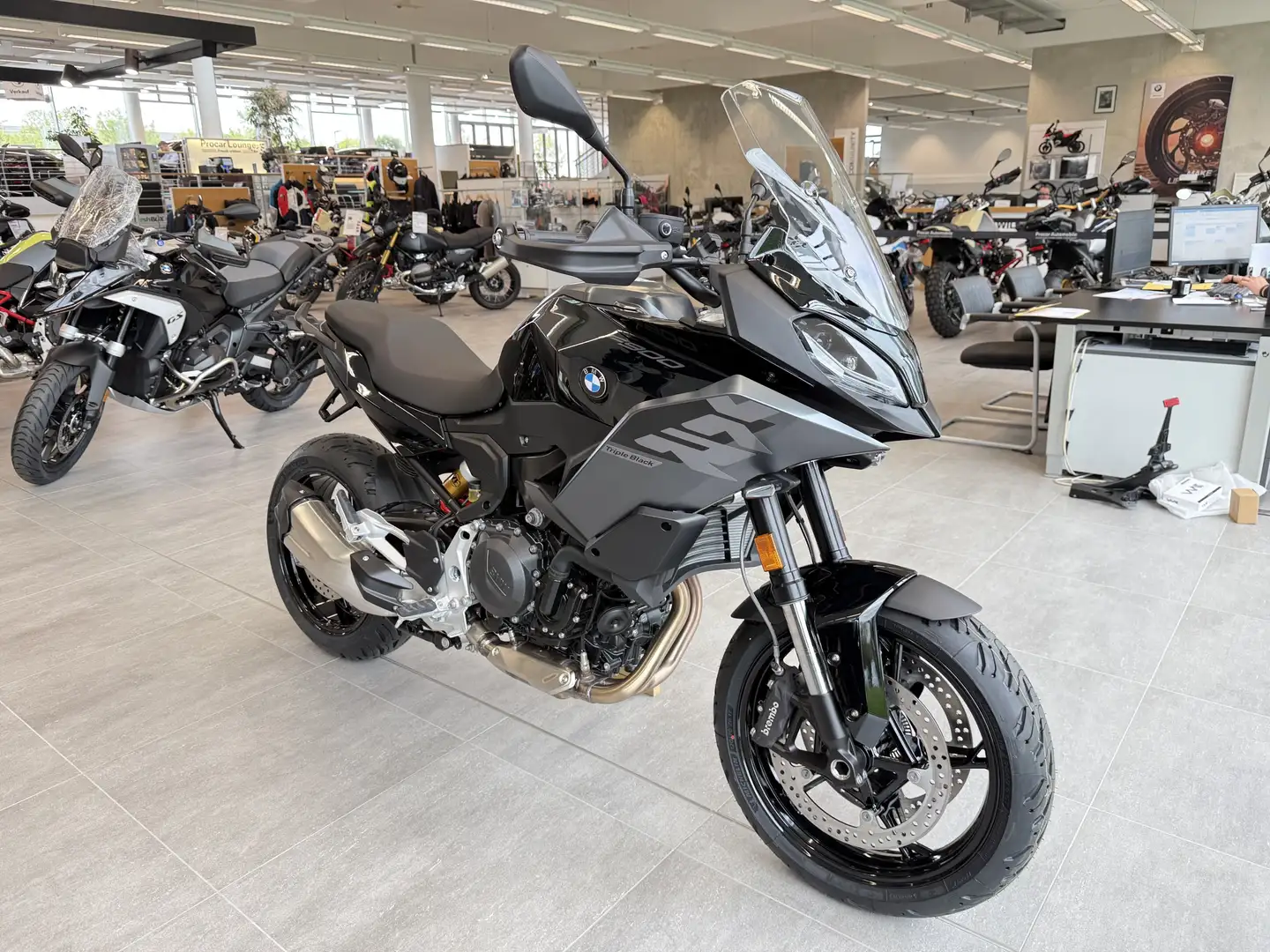 BMW F 900 XR 2 Pakete Schwarz - 2