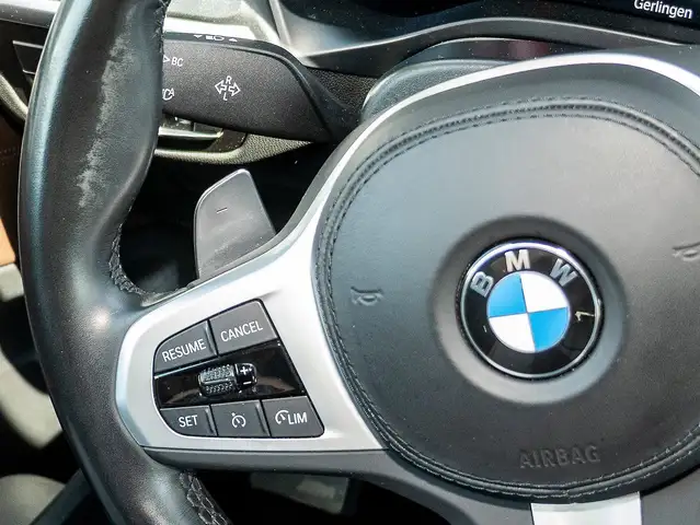 BMW X4 view 13