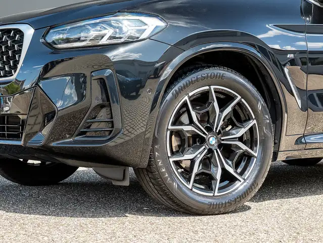 BMW X4 view 23