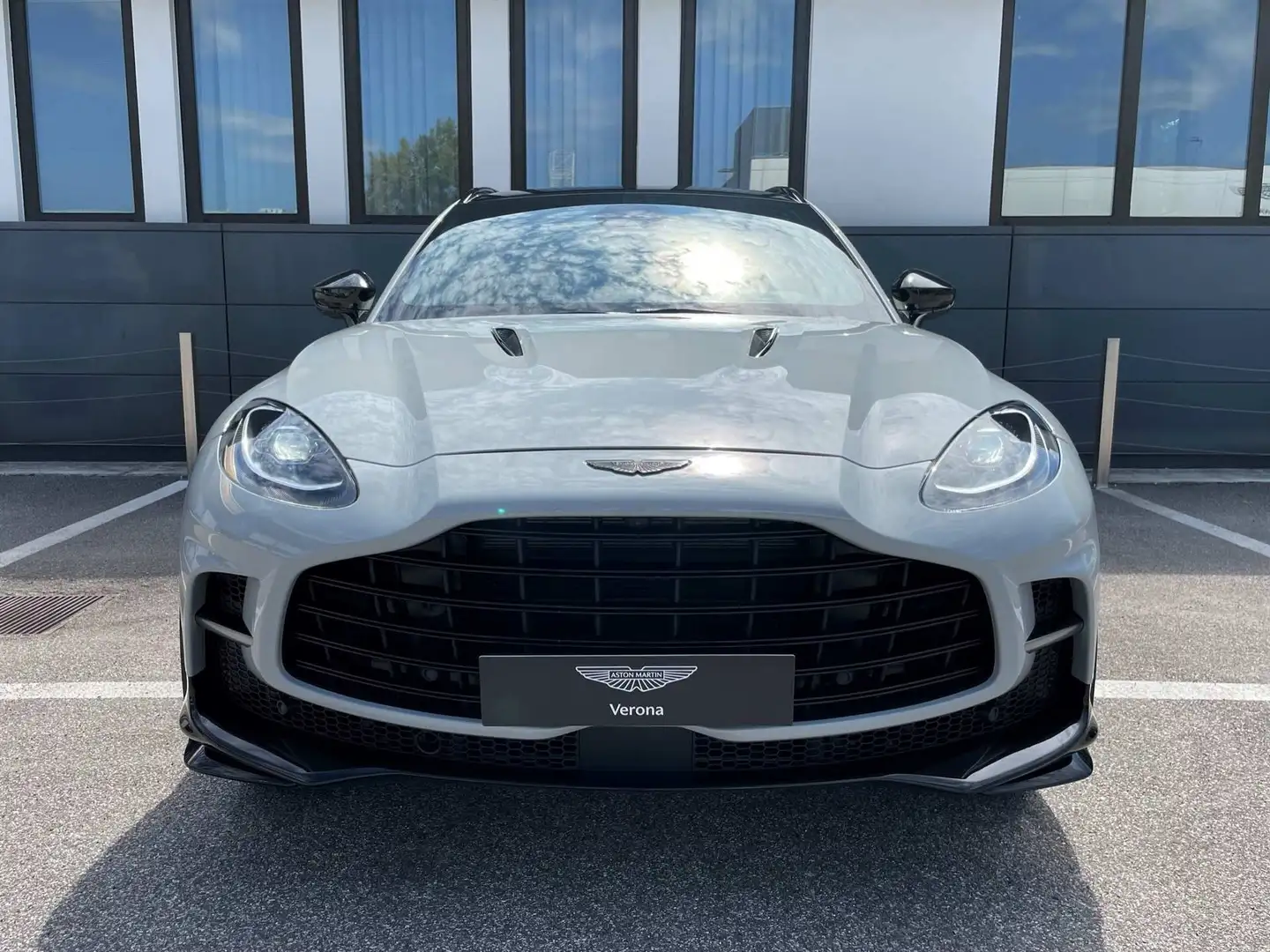 Aston Martin DBX 707 4.0 auto Grigio - 1