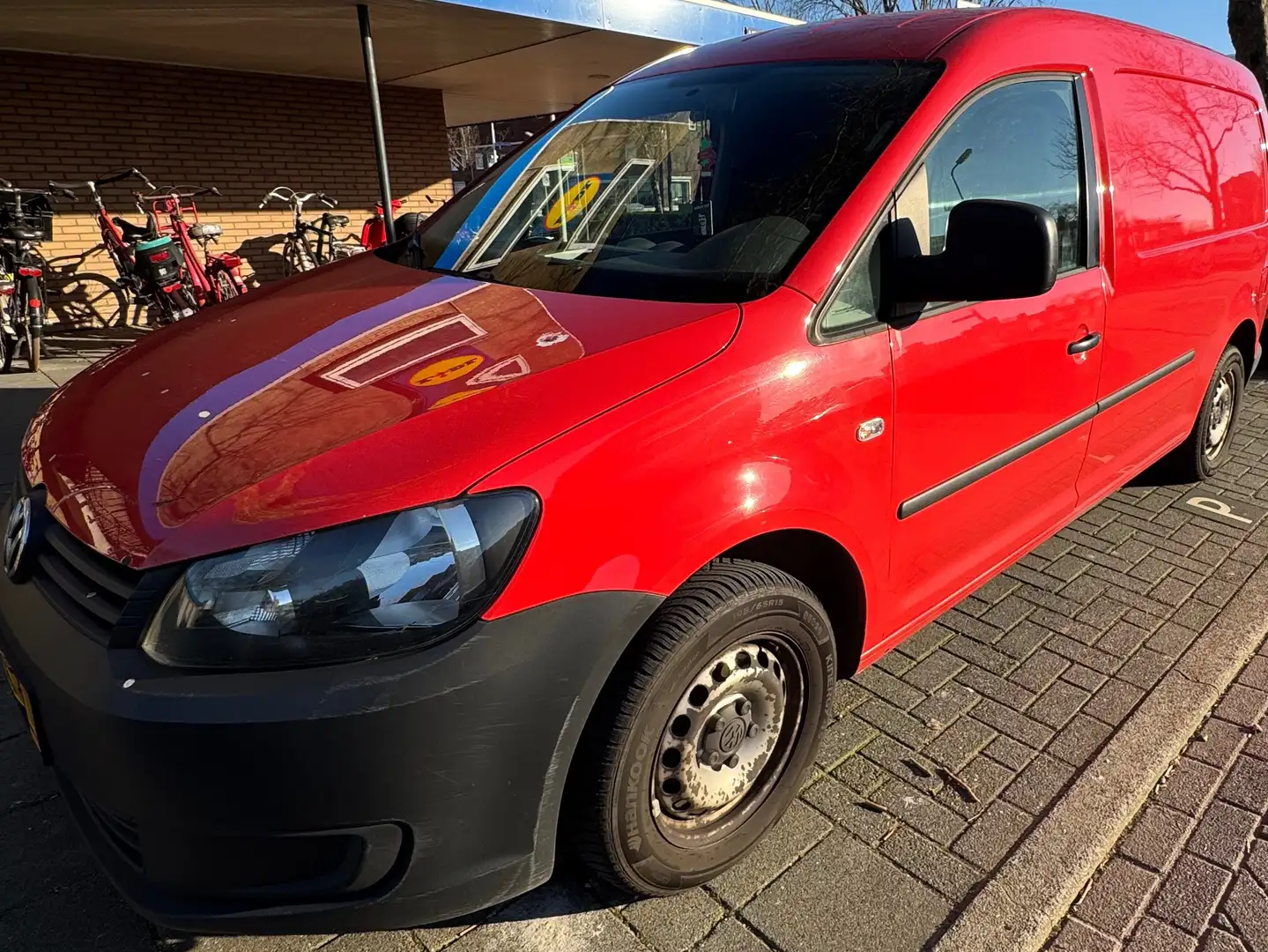 Volkswagen Caddy Caddy 1.6 TDI Maxi BMT Rood - 1