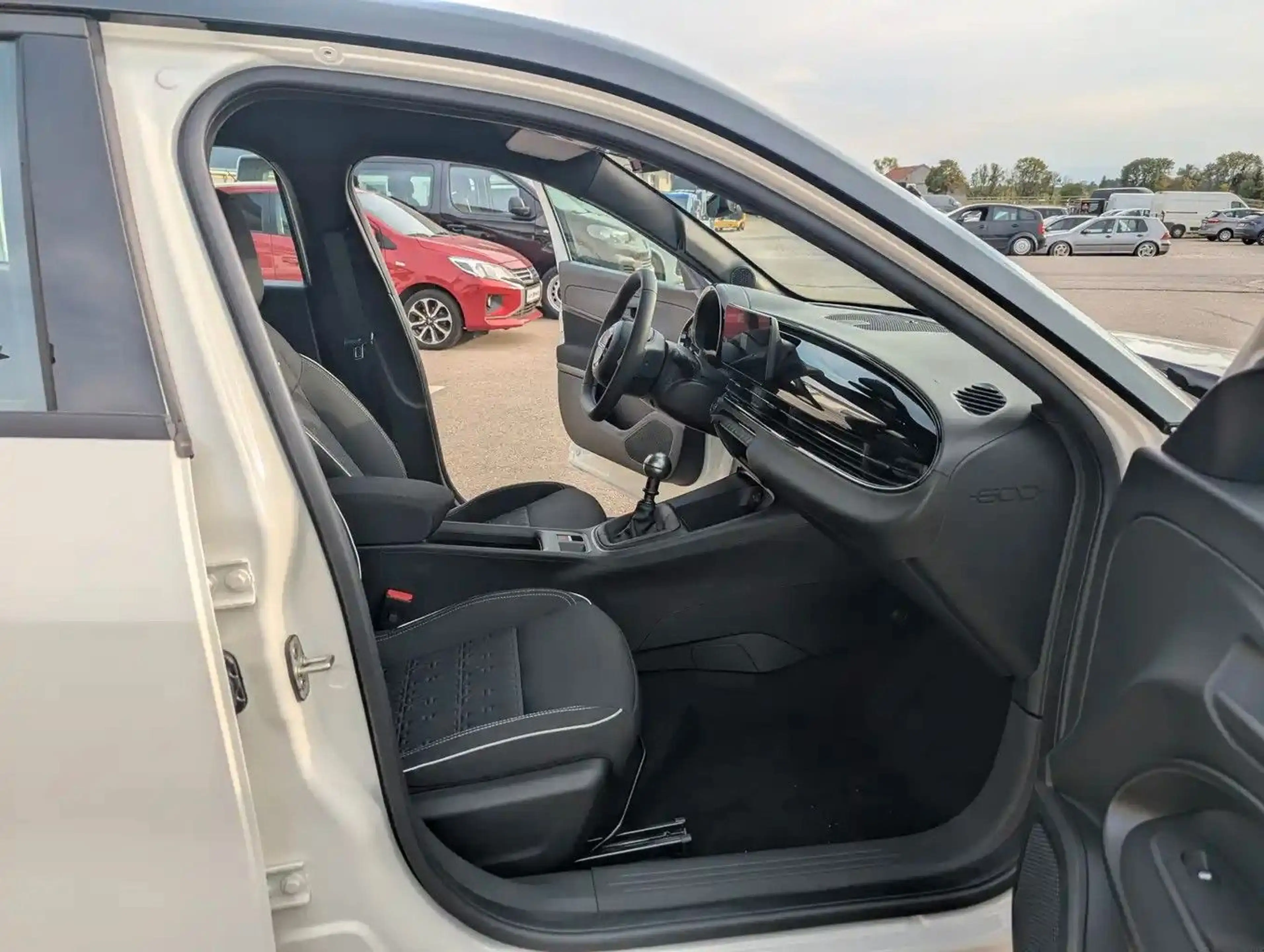 Fiat 600 1.2 Turbo 74 kW MT6 STREET SHZ,PDC,LED — photo 13