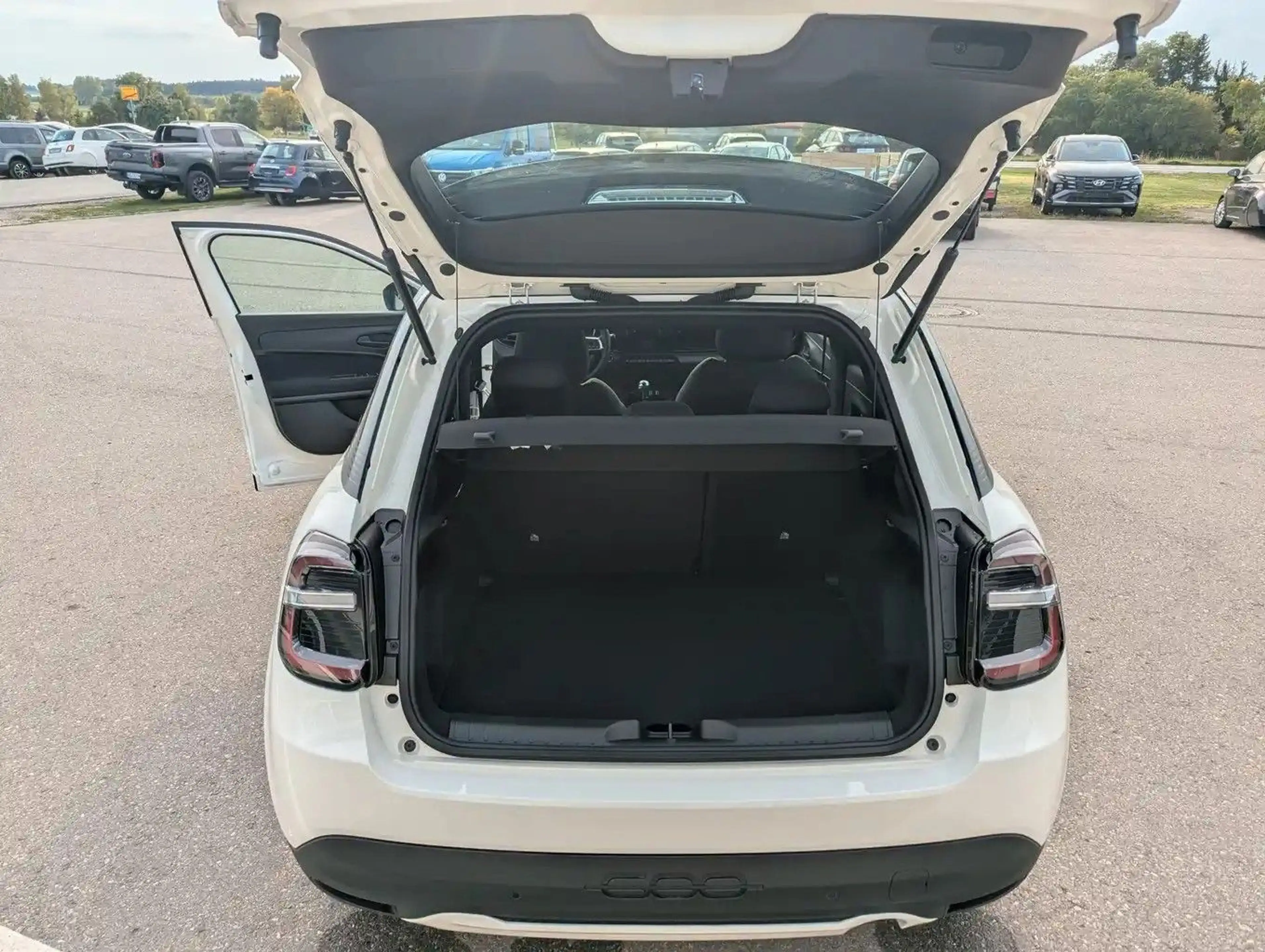 Fiat 600 1.2 Turbo 74 kW MT6 STREET SHZ,PDC,LED — photo 12