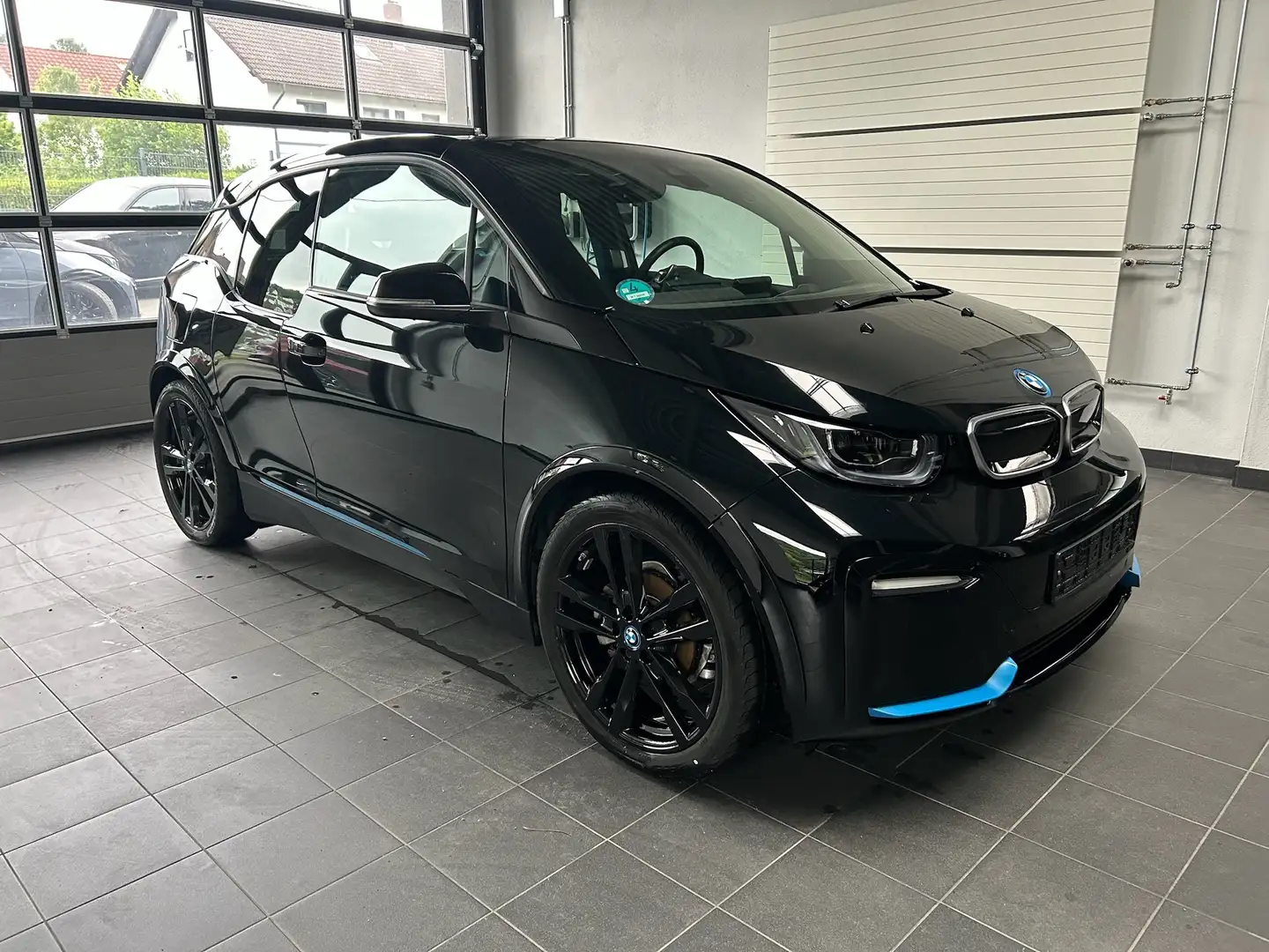 BMW i3 i3 i3s (120 Ah) Komplettausstattung Schwarz - 2