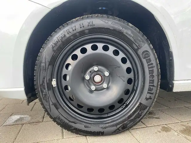 Ford Transit Connect view 9