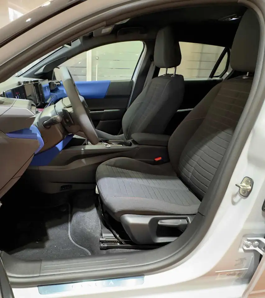 Lancia Ypsilon 2025 — фото 10