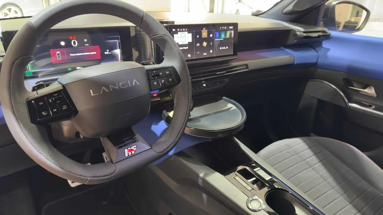 Lancia Ypsilon 2025 — фото 15