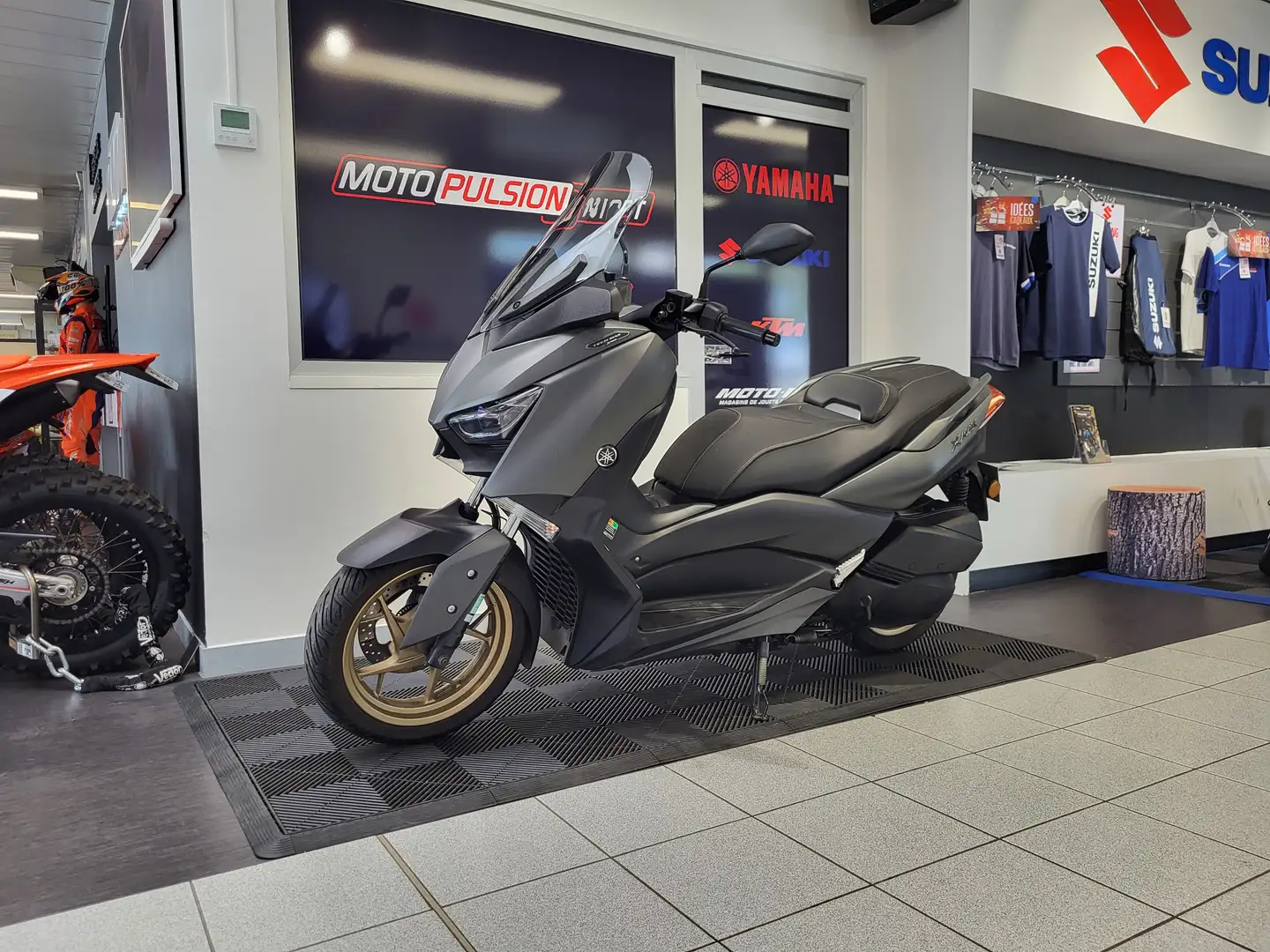 Yamaha X-Max 300 Verde - 1