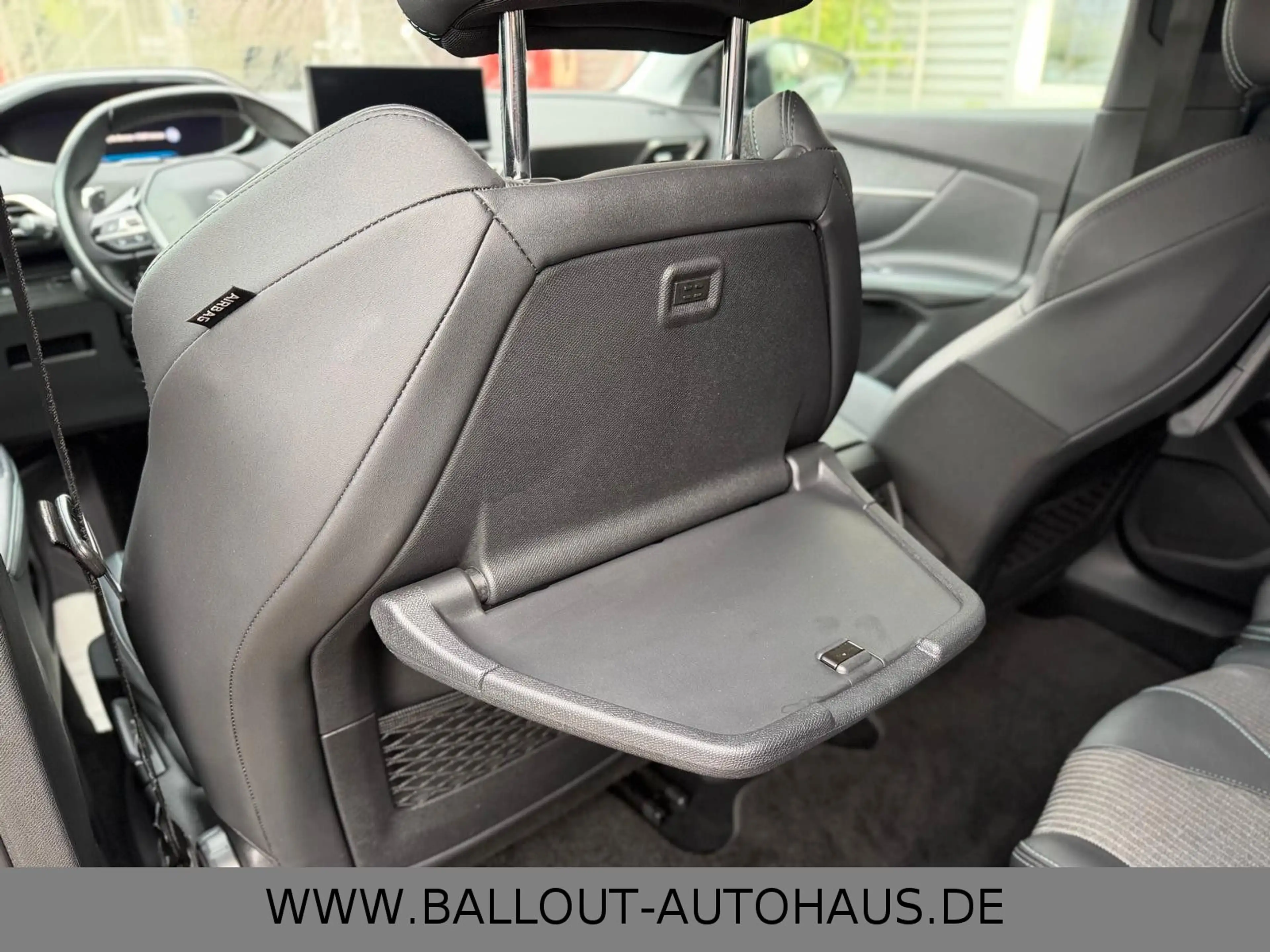 Peugeot 5008 Allure*1.HAND*LED*7-SITZER*SPUR*TOT*SHZ*EU6 — photo 14
