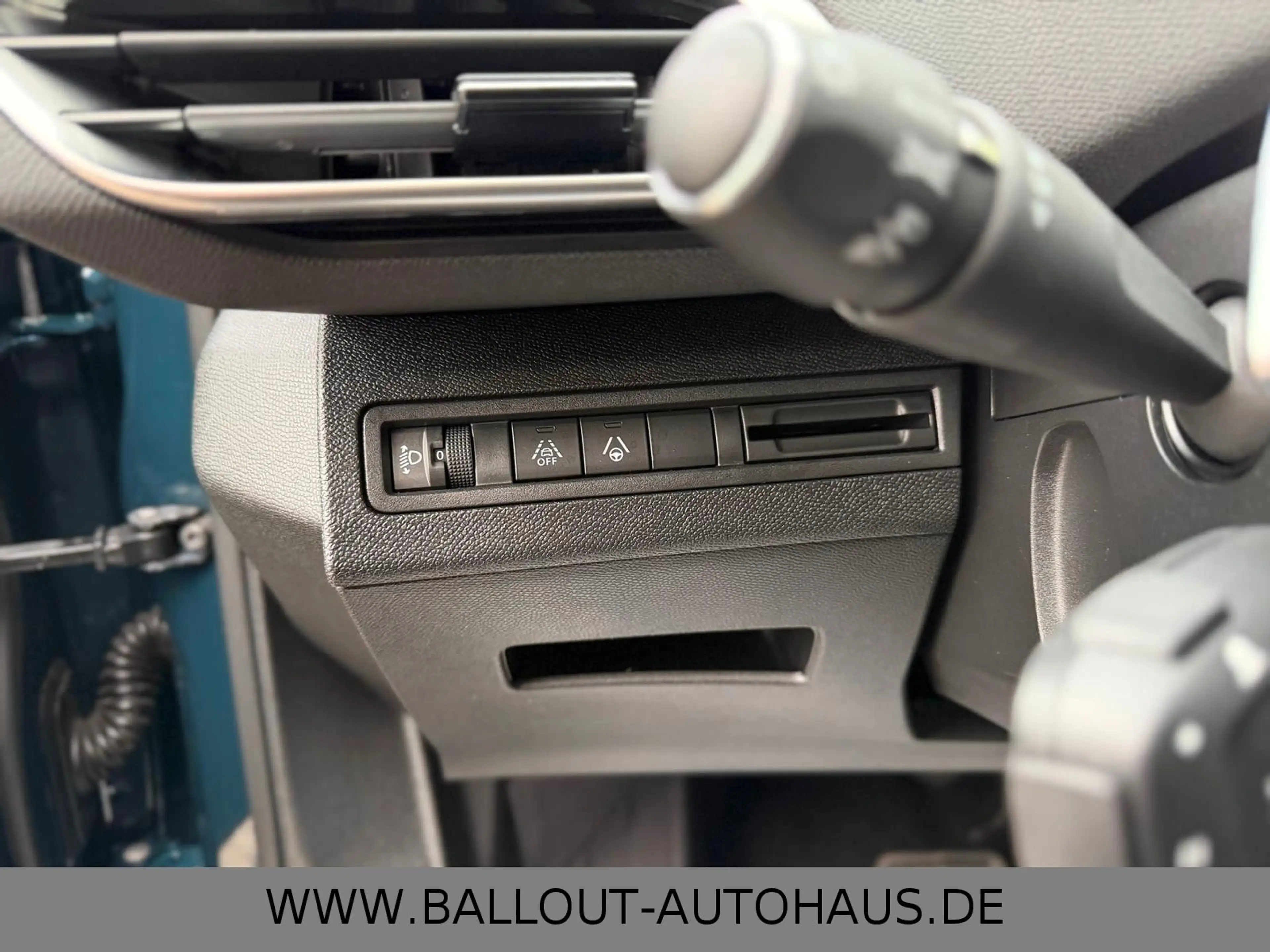 Peugeot 5008 Allure*1.HAND*LED*7-SITZER*SPUR*TOT*SHZ*EU6 — photo 11