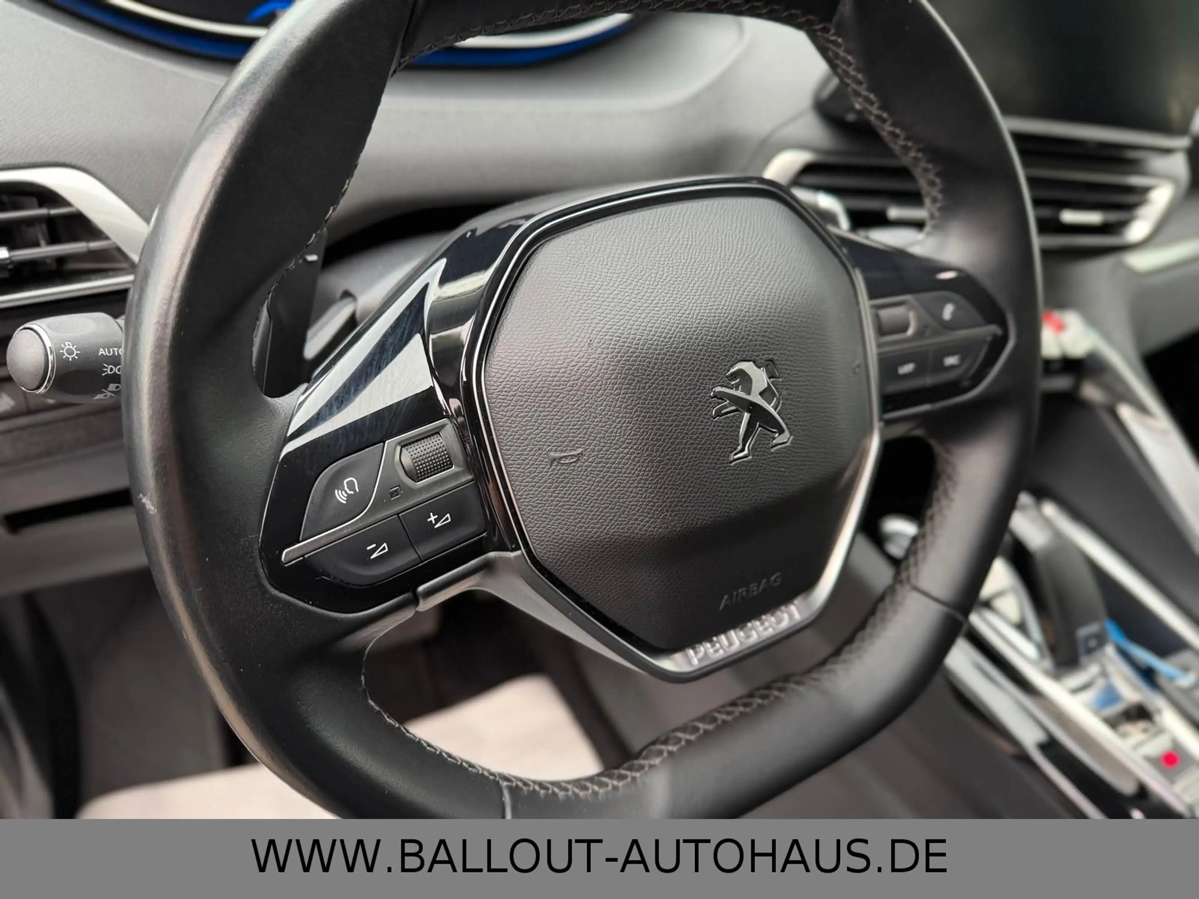 Peugeot 5008 Allure*1.HAND*LED*7-SITZER*SPUR*TOT*SHZ*EU6 — photo 12